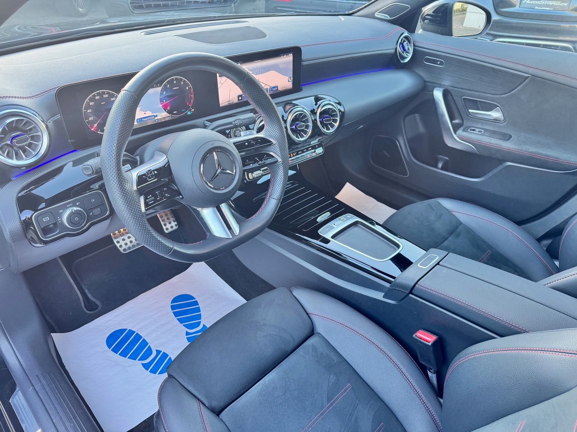 MERCEDES-BENZ CLA 220 AMG Line 4Matic 8G-DCT-image-6