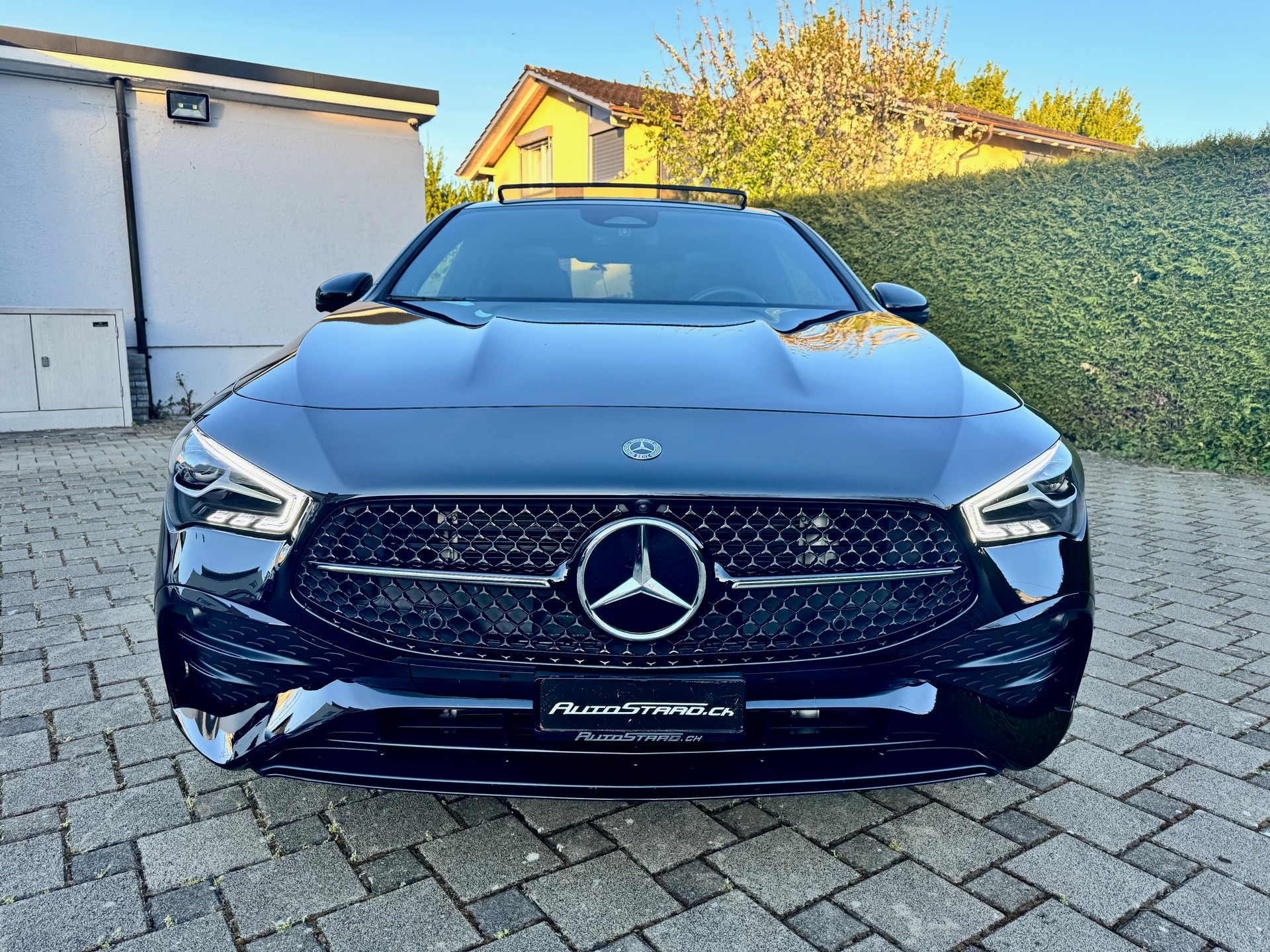 MERCEDES-BENZ CLA 220 AMG Line 4Matic 8G-DCT-showroom-element-1
