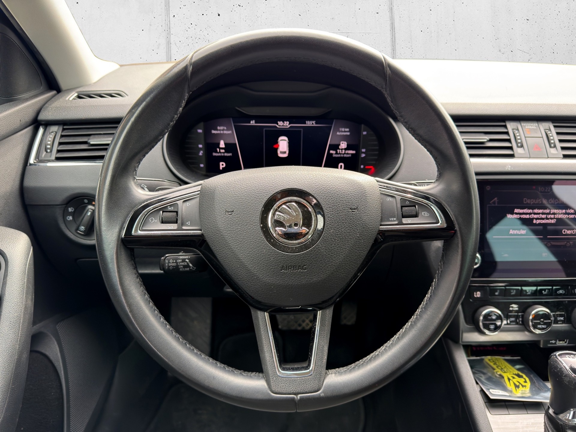 SKODA Octavia Combi 1.6 TDI Soleil DSG-image-13