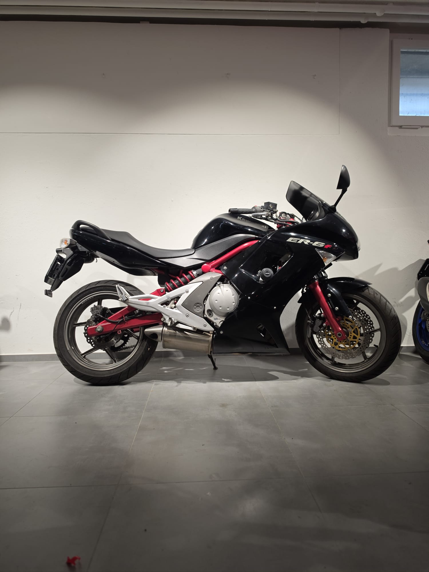 KAWASAKI f-image-0