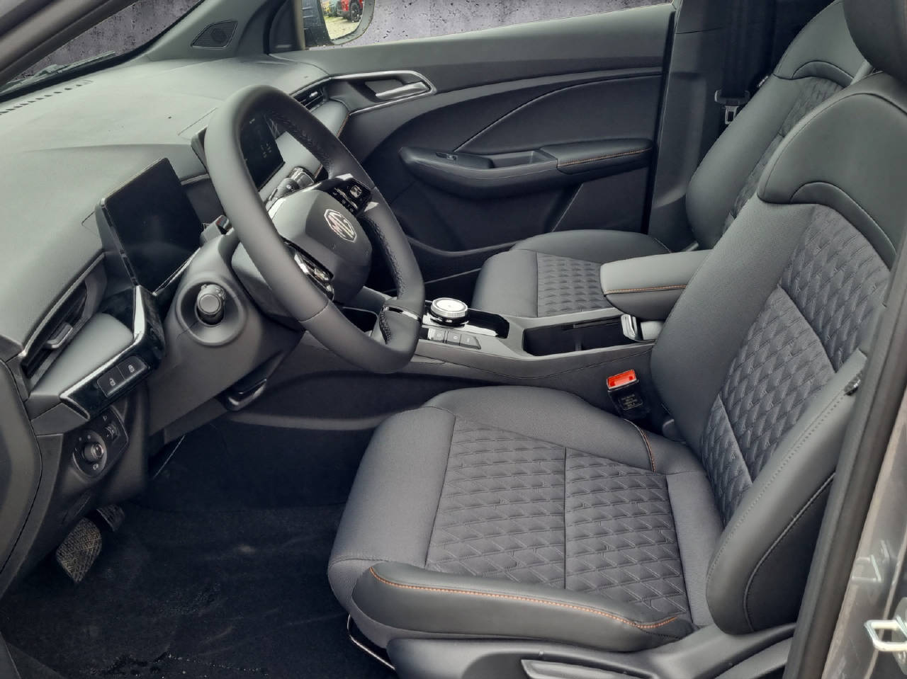 MG 3 1.5 Hybrid Luxury-image-4