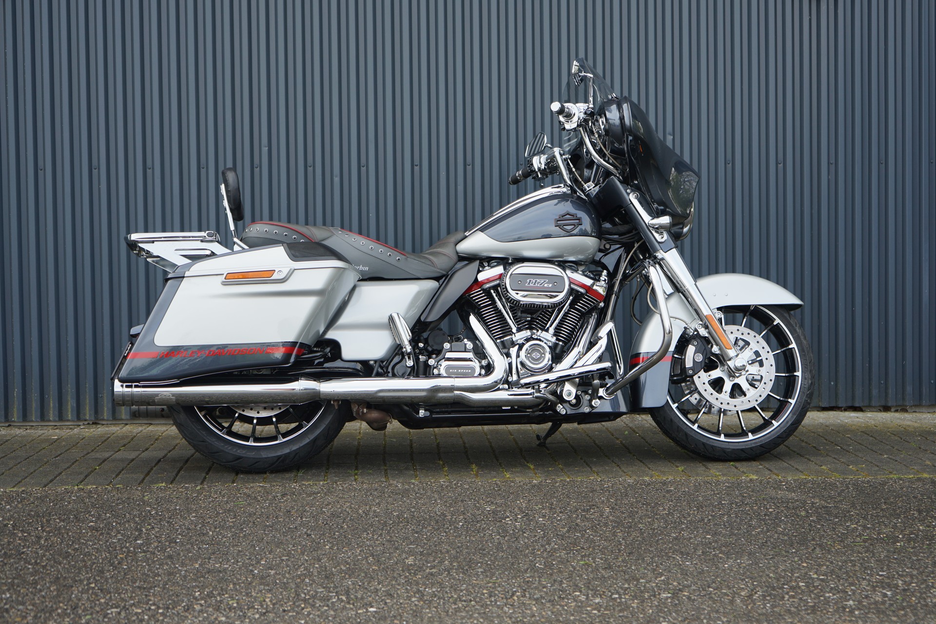 HARLEY-DAVIDSON FLHXSE Street Glide ABS CVO 117-image-0
