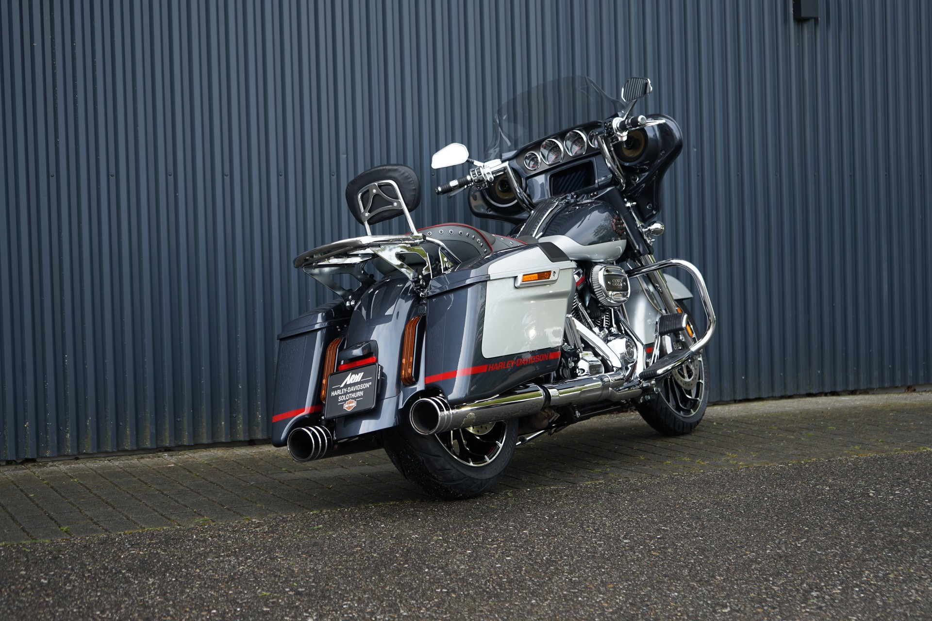 HARLEY-DAVIDSON FLHXSE Street Glide ABS CVO 117-image-3
