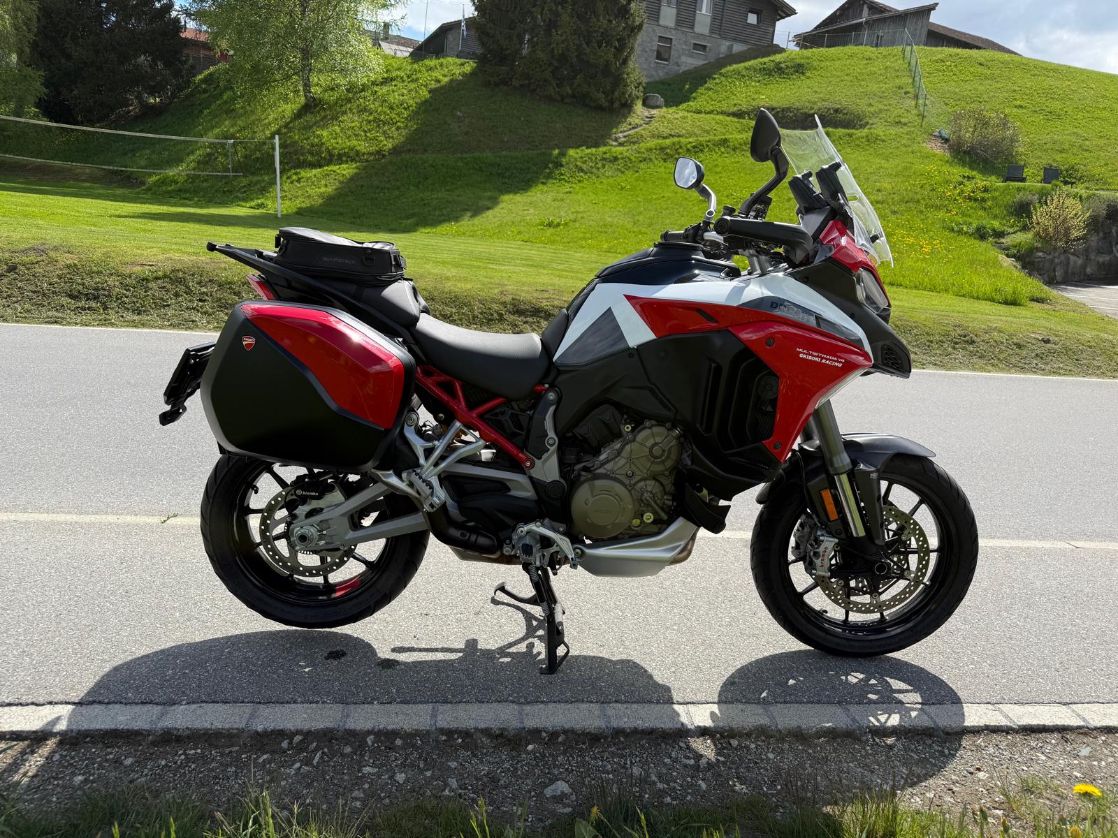 DUCATI Multistrada V4 S Full-image-3