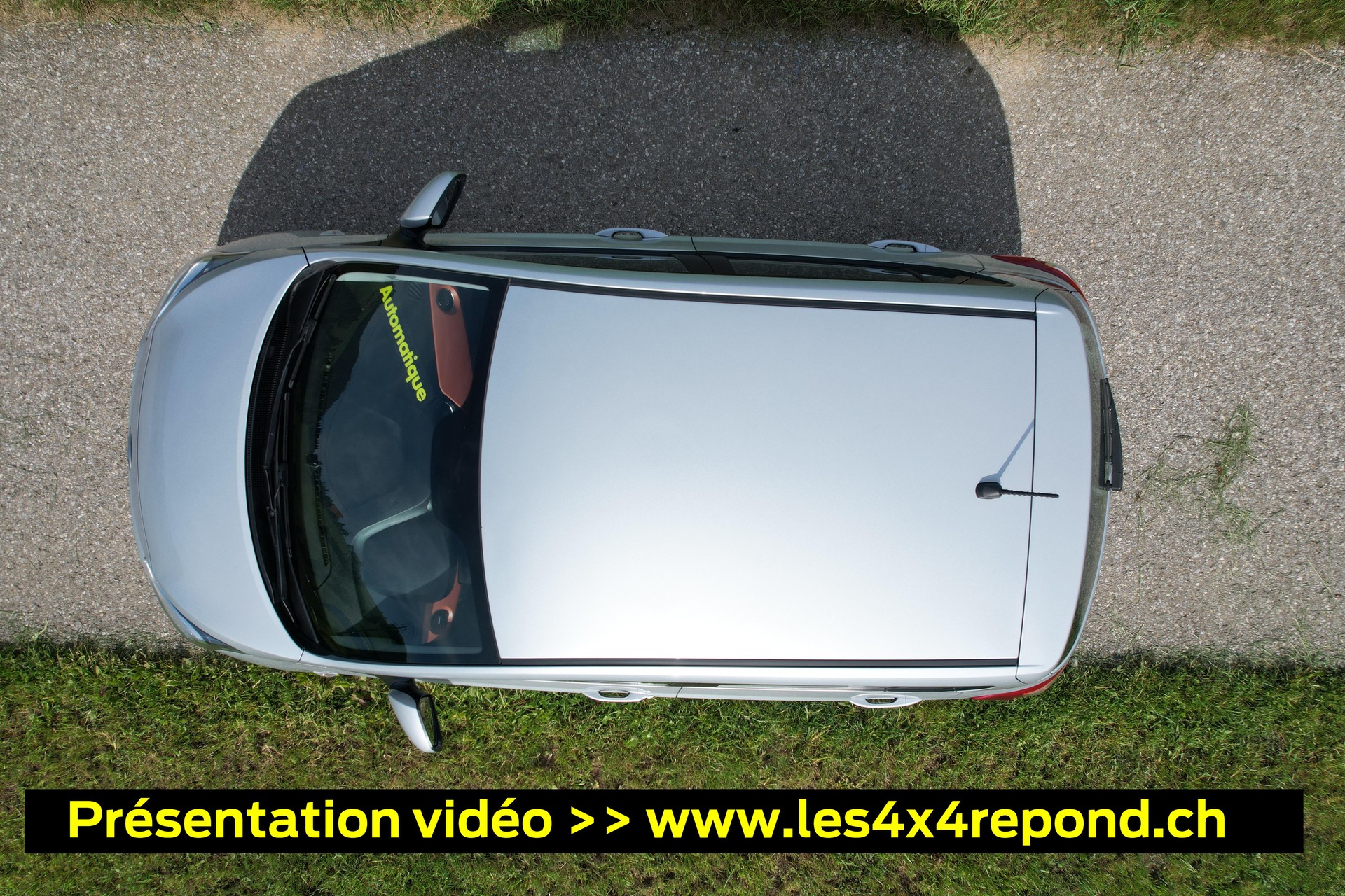 HYUNDAI i10 1.2 Amplia Automatic-image-14