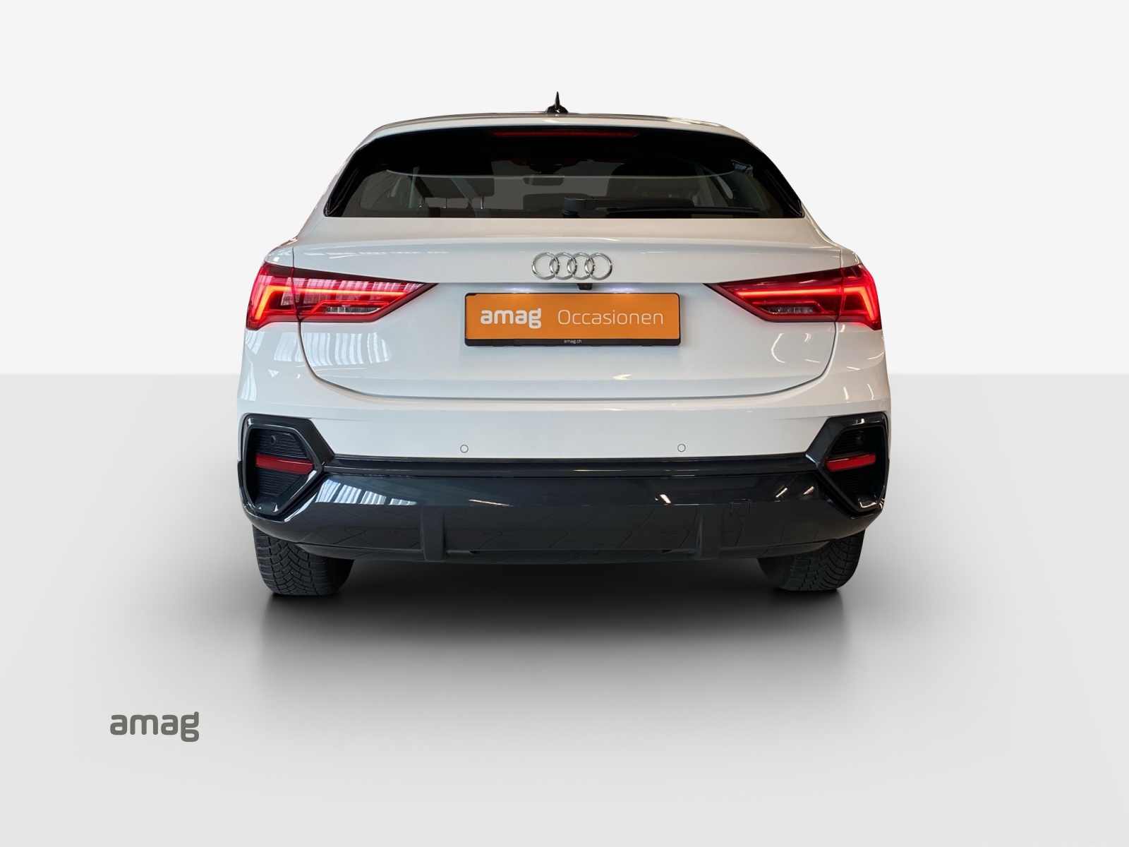 AUDI Q3 Sportback 35 TFSI Attraction S-tronic-showroom-element-3