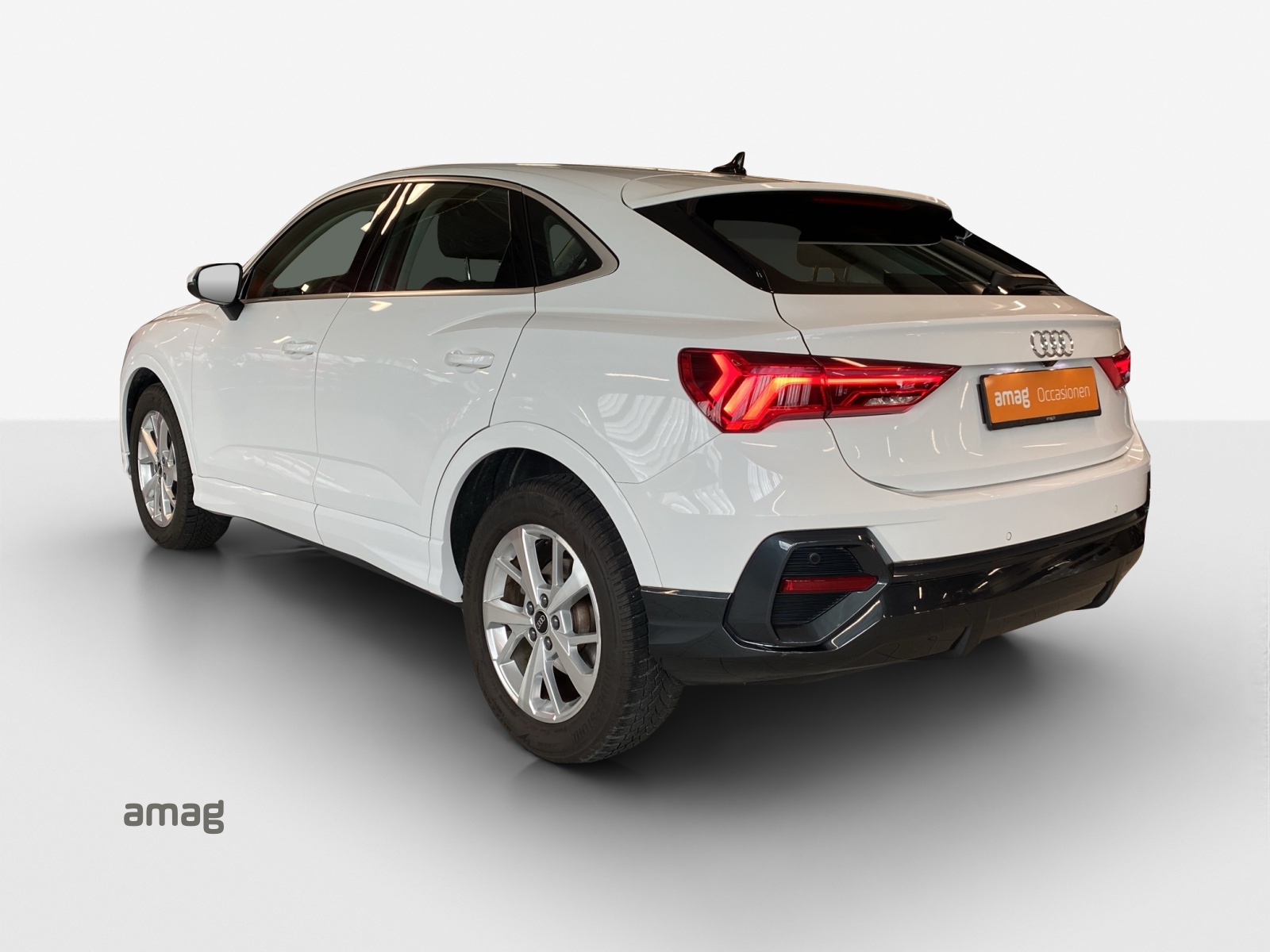 AUDI Q3 Sportback 35 TFSI Attraction S-tronic-showroom-element-2