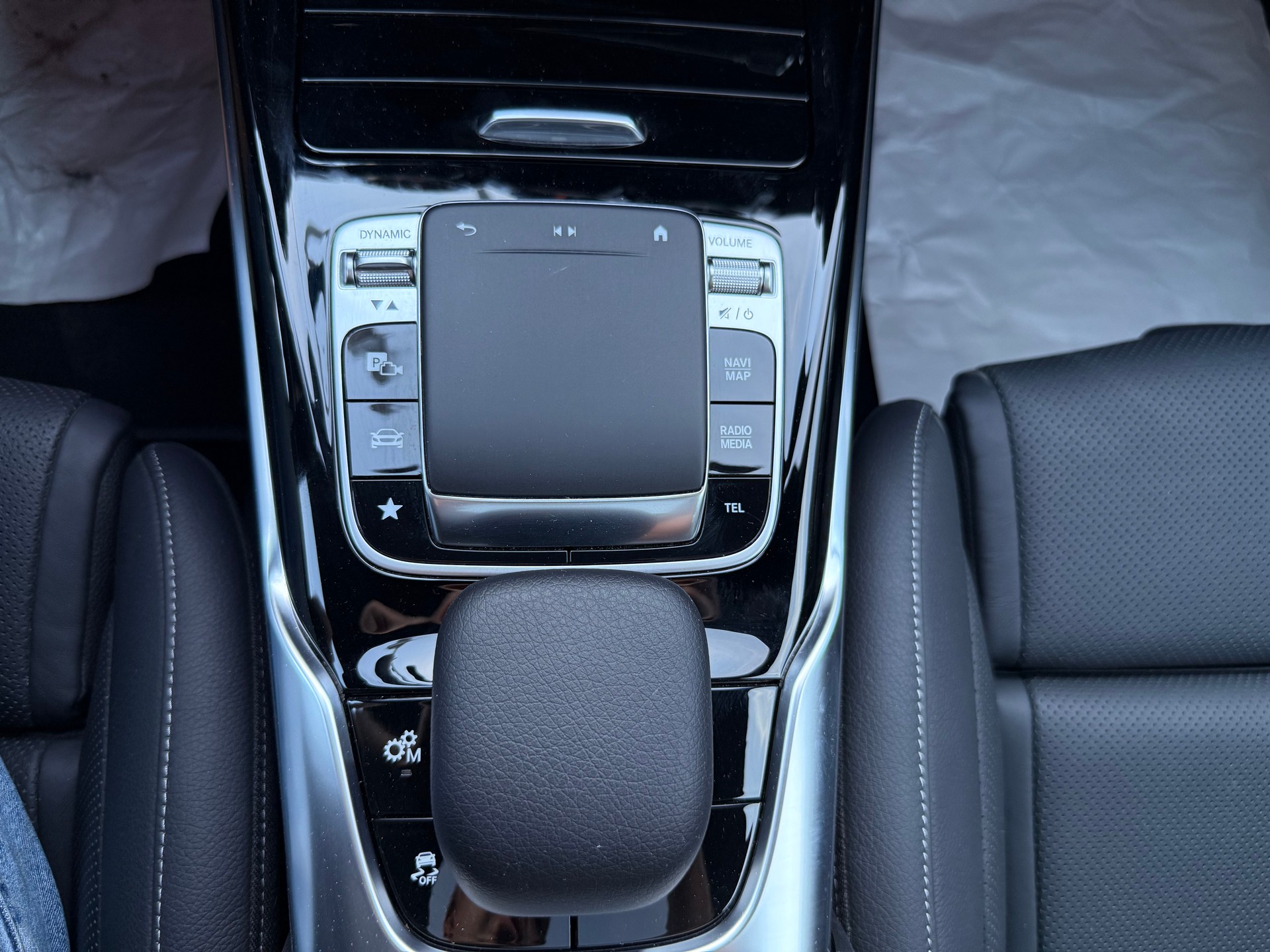 MERCEDES-BENZ CLA Shooting Brake 35 AMG 4Matic 7G-DCT-image-14
