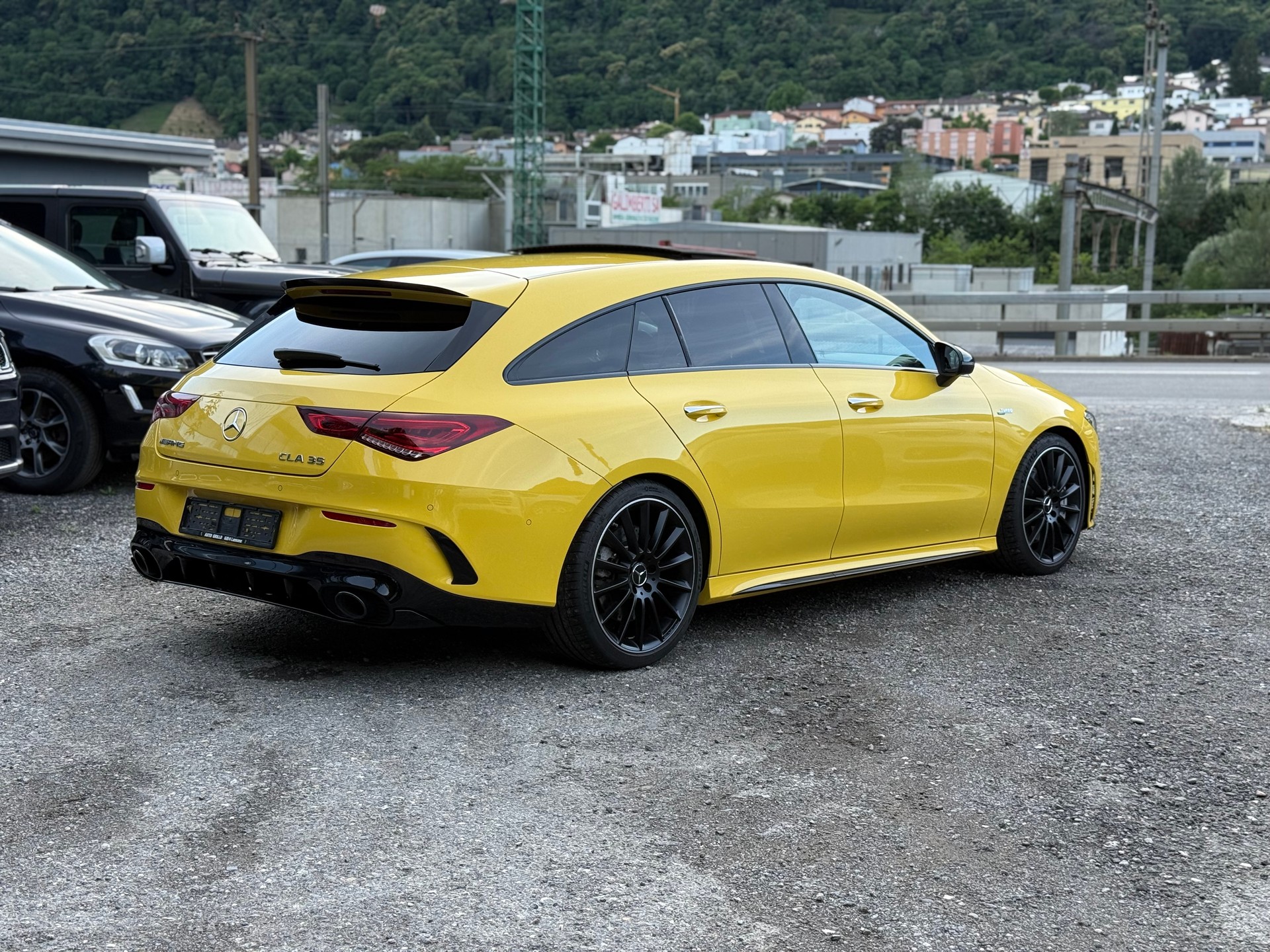 MERCEDES-BENZ CLA Shooting Brake 35 AMG 4Matic 7G-DCT-image-3