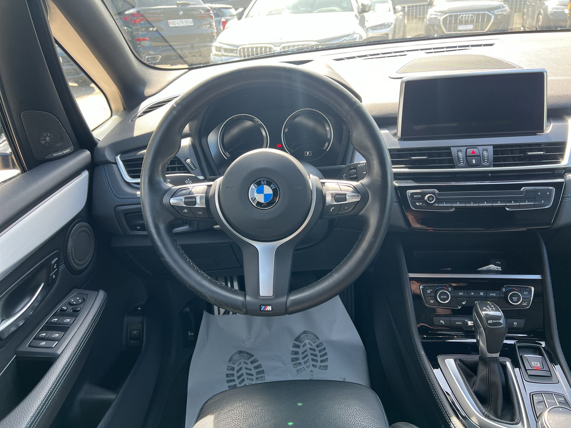 BMW 225xe iPerformance Active Tourer Steptronic M Sport-image-11
