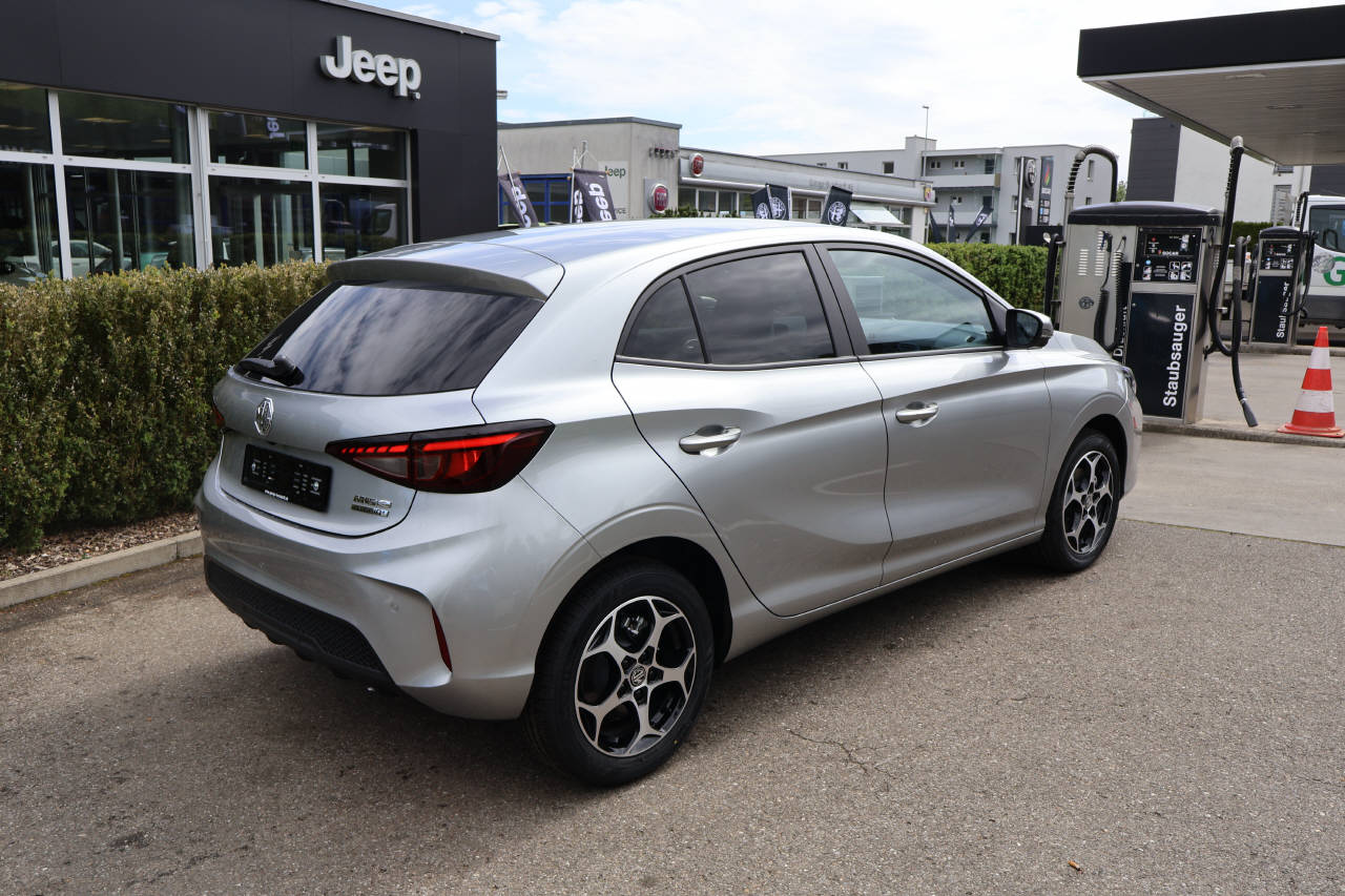 MG 3 1.5 Hybrid Luxury-image-2
