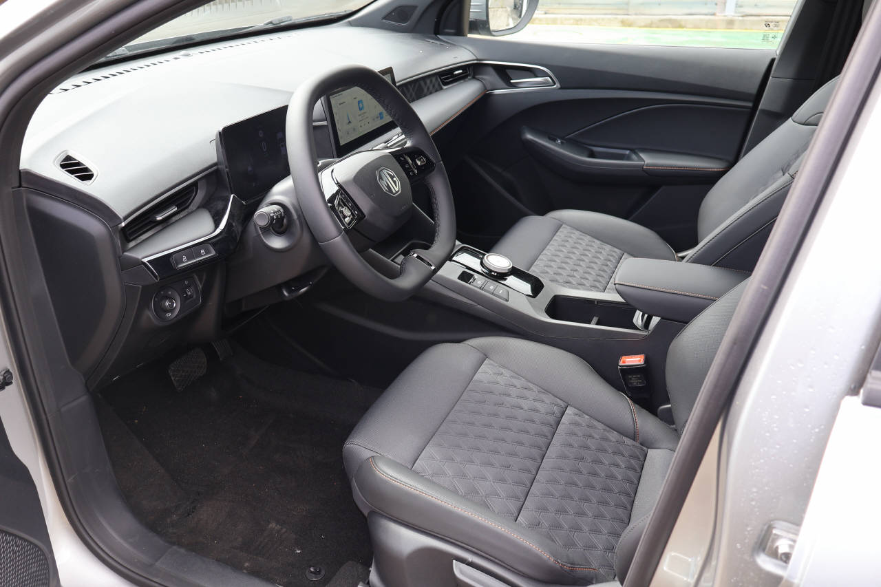 MG 3 1.5 Hybrid Luxury-image-12