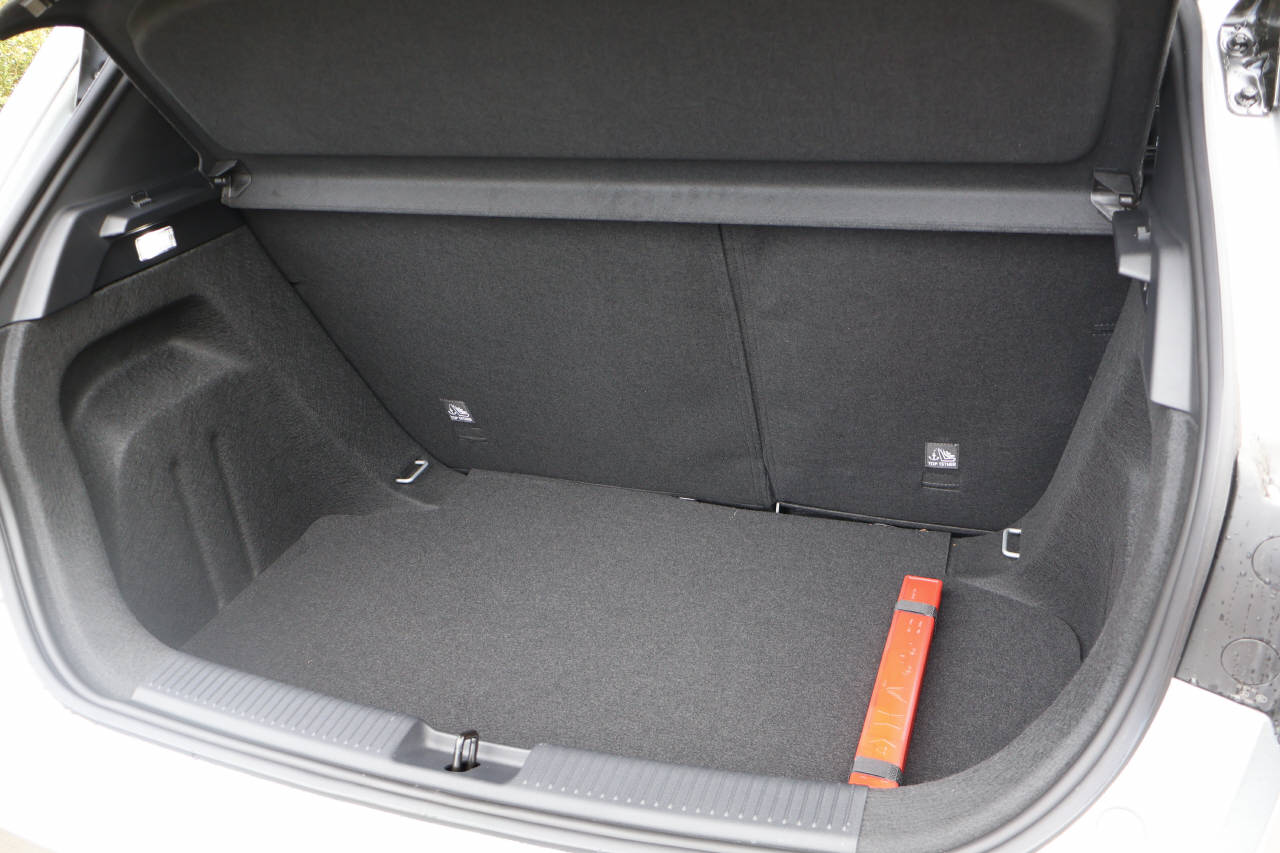 MG 3 1.5 Hybrid Luxury-image-4