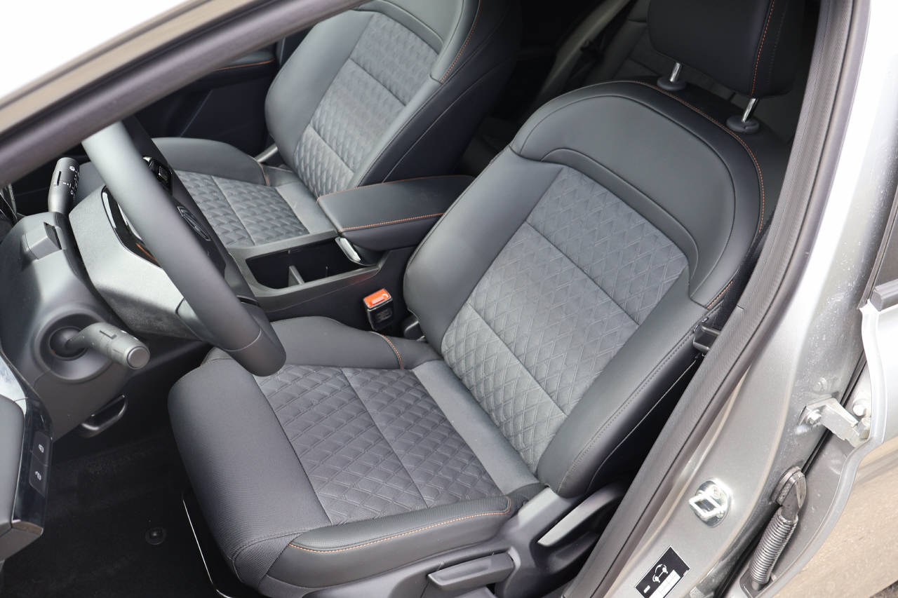 MG 3 1.5 Hybrid Luxury-image-13