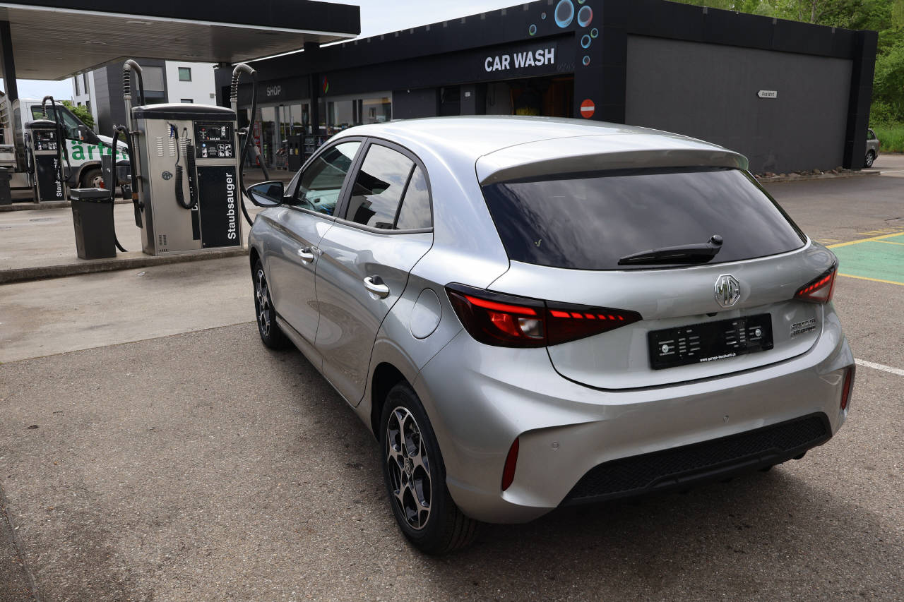 MG 3 1.5 Hybrid Luxury-image-5
