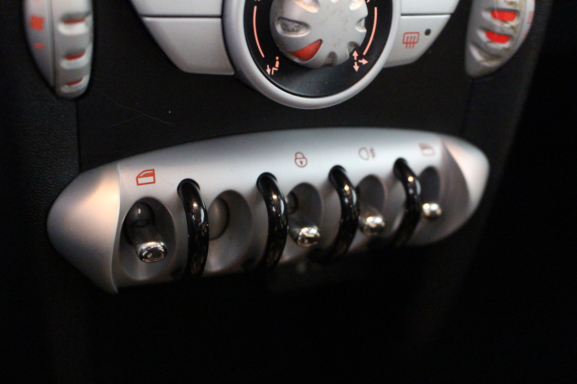 MINI Mini R56 1.6i One-image-16
