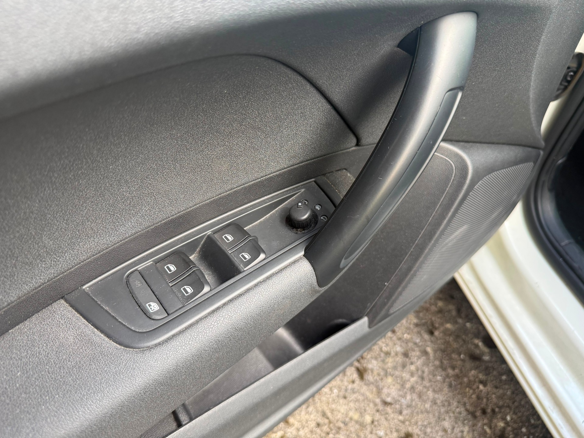 AUDI A1 Sportback 1.2 TFSI Attraction-image-14