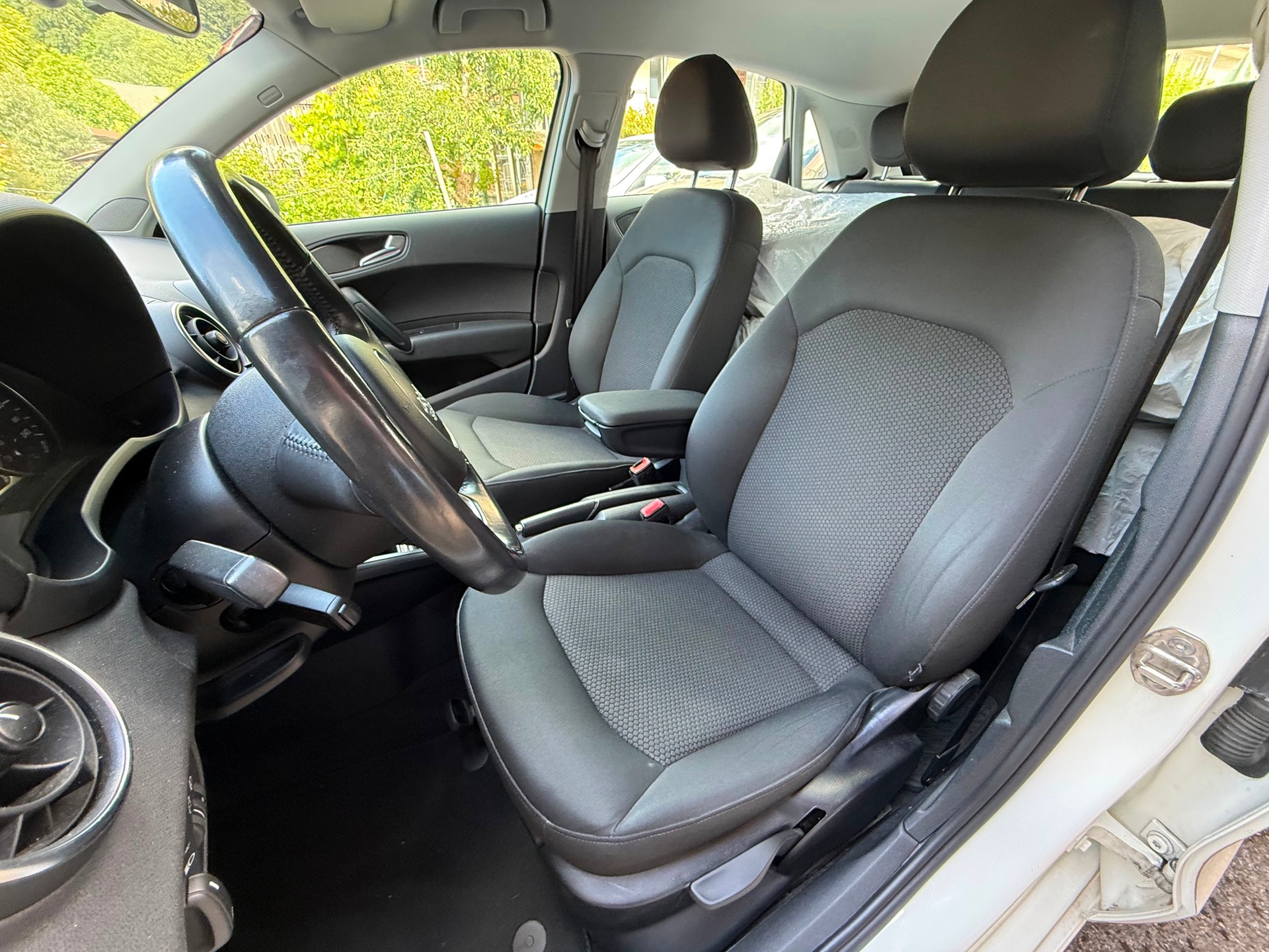 AUDI A1 Sportback 1.2 TFSI Attraction-image-13