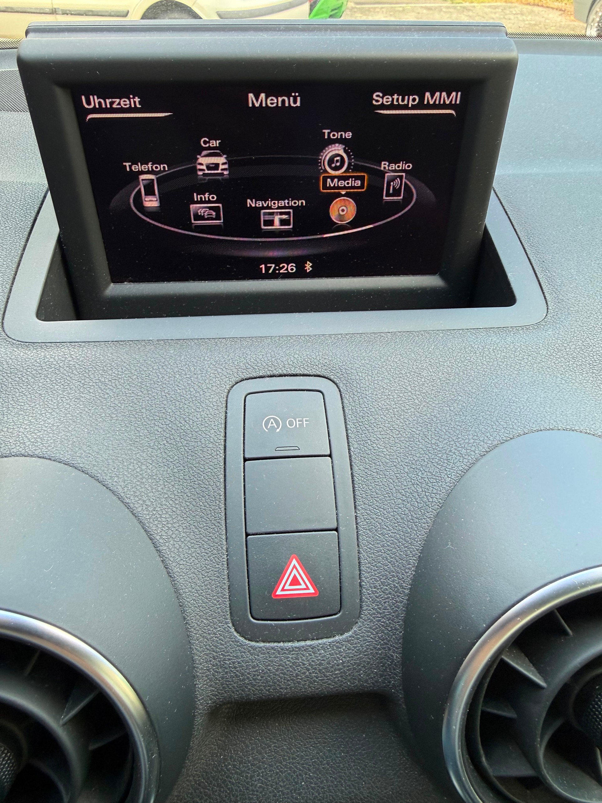 AUDI A1 Sportback 1.2 TFSI Attraction-image-15
