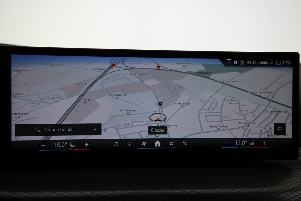 BMW 320d xDrive Touring-image-7