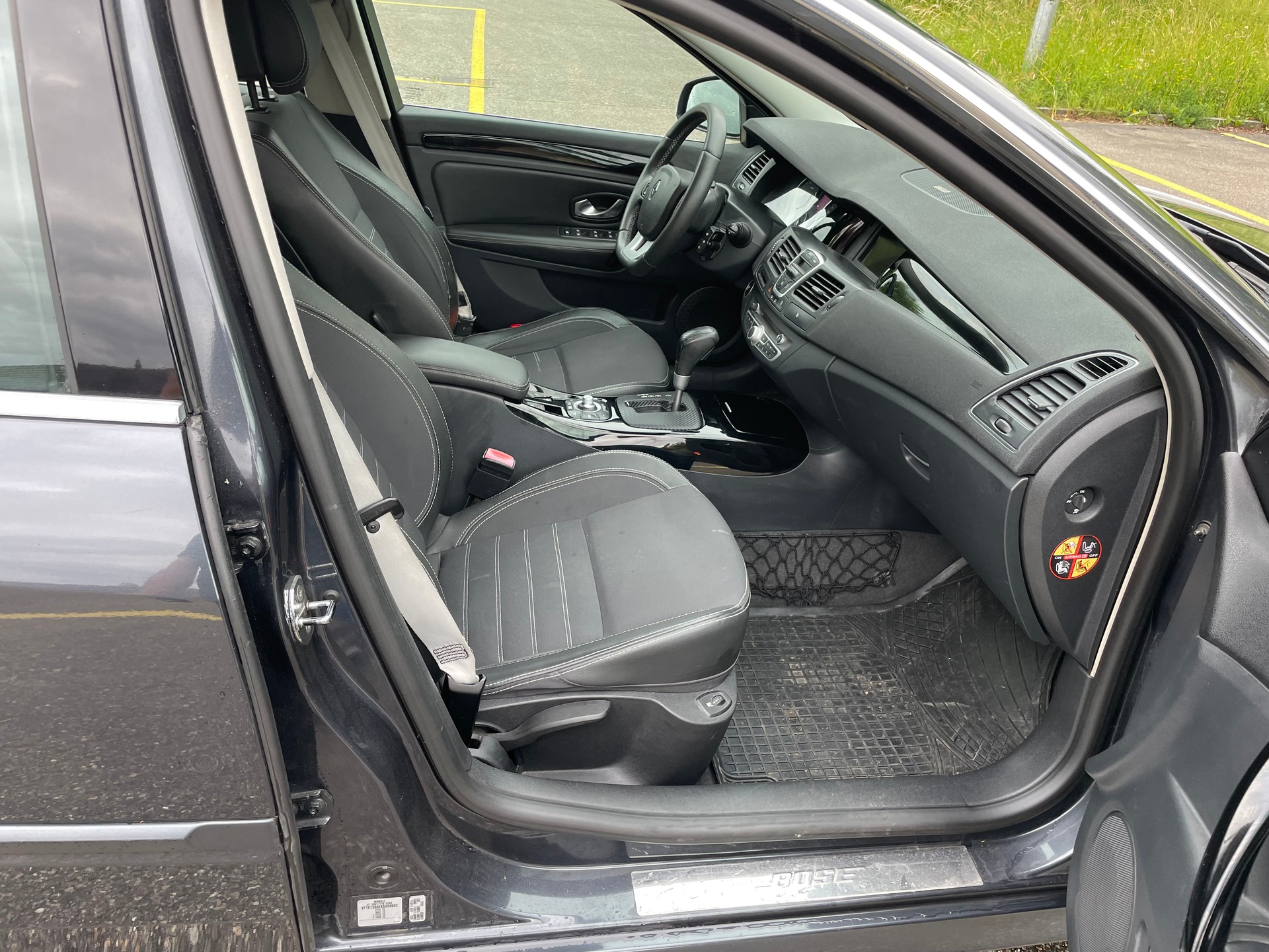 RENAULT Laguna Grandtour 2.0 dCi Dynamique Automatic-image-11