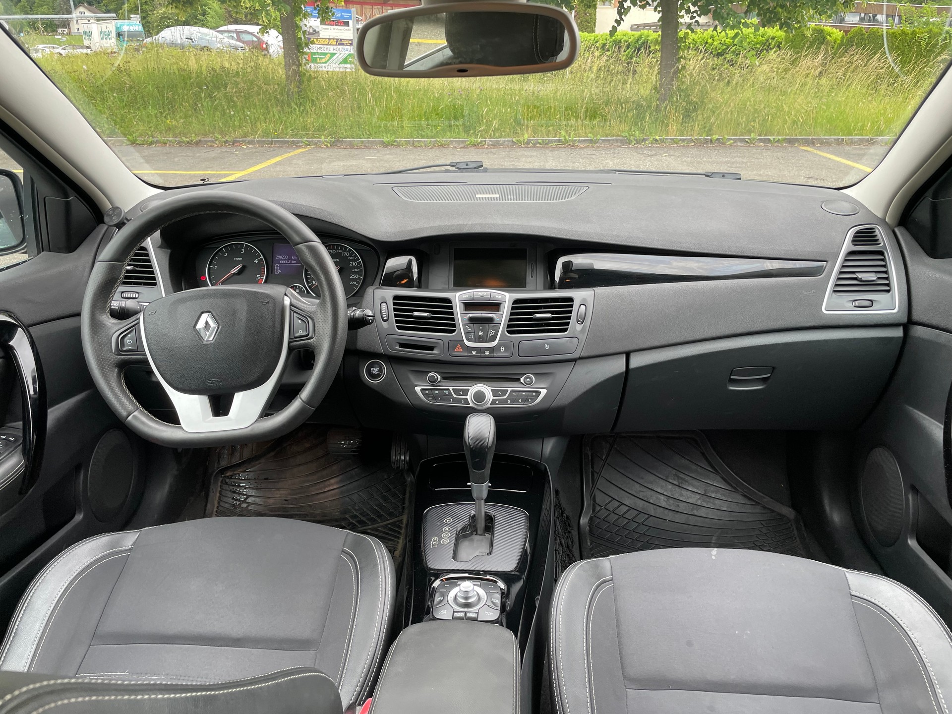 RENAULT Laguna Grandtour 2.0 dCi Dynamique Automatic-image-8