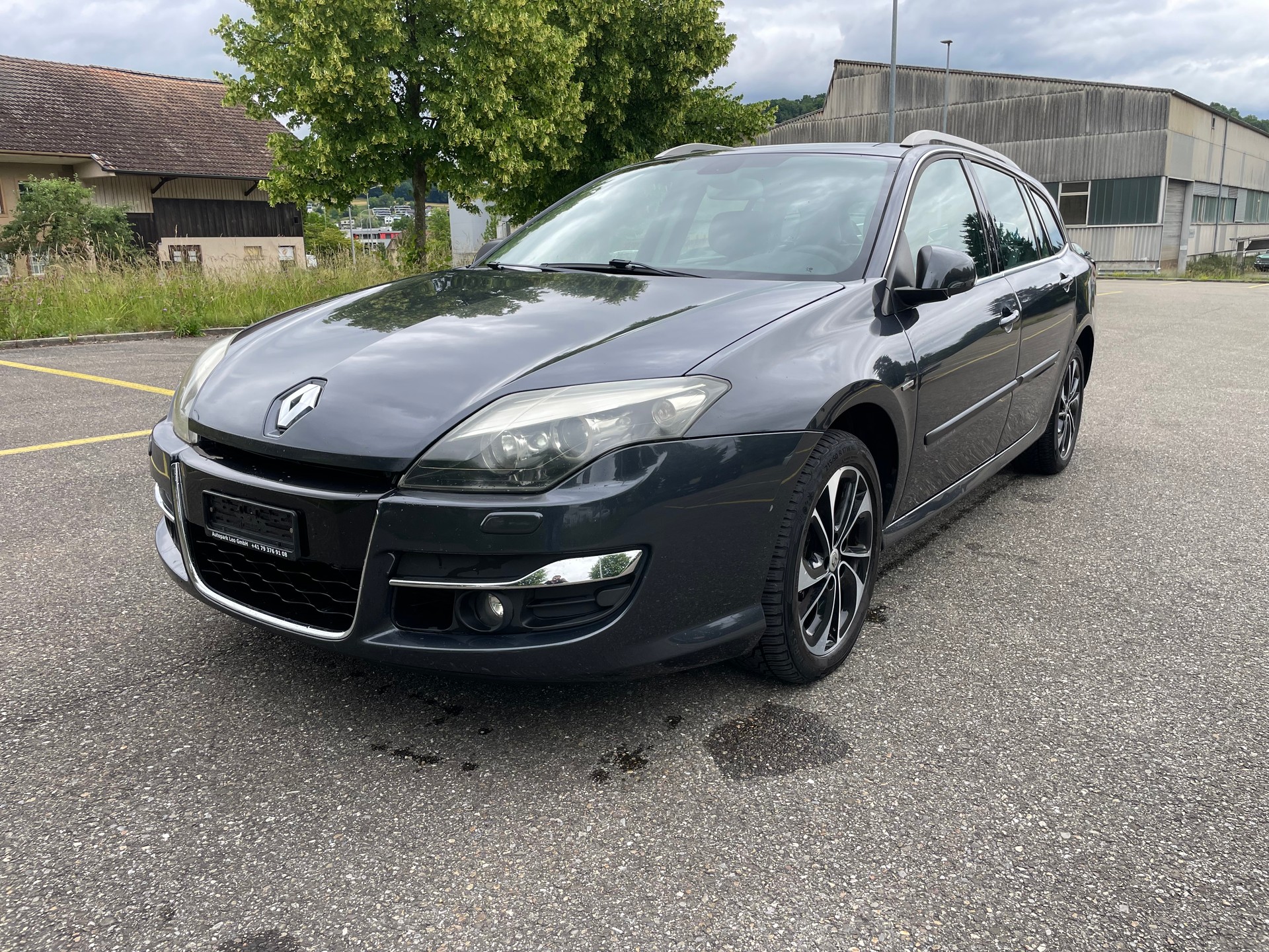 RENAULT Laguna Grandtour 2.0 dCi Dynamique Automatic-image-2