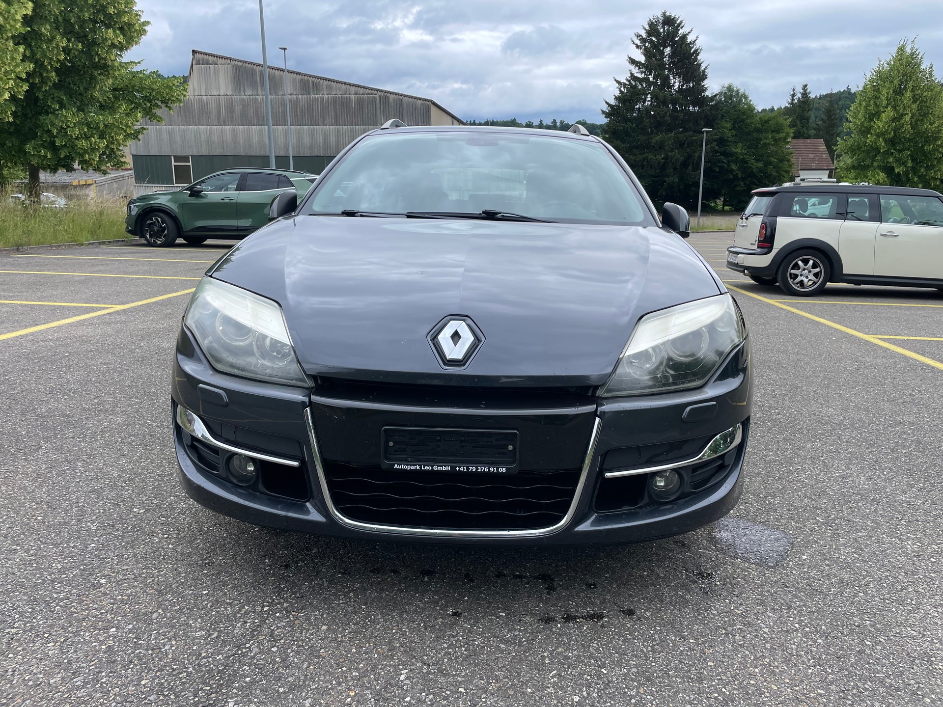 RENAULT Laguna Grandtour 2.0 dCi Dynamique Automatic-image-1