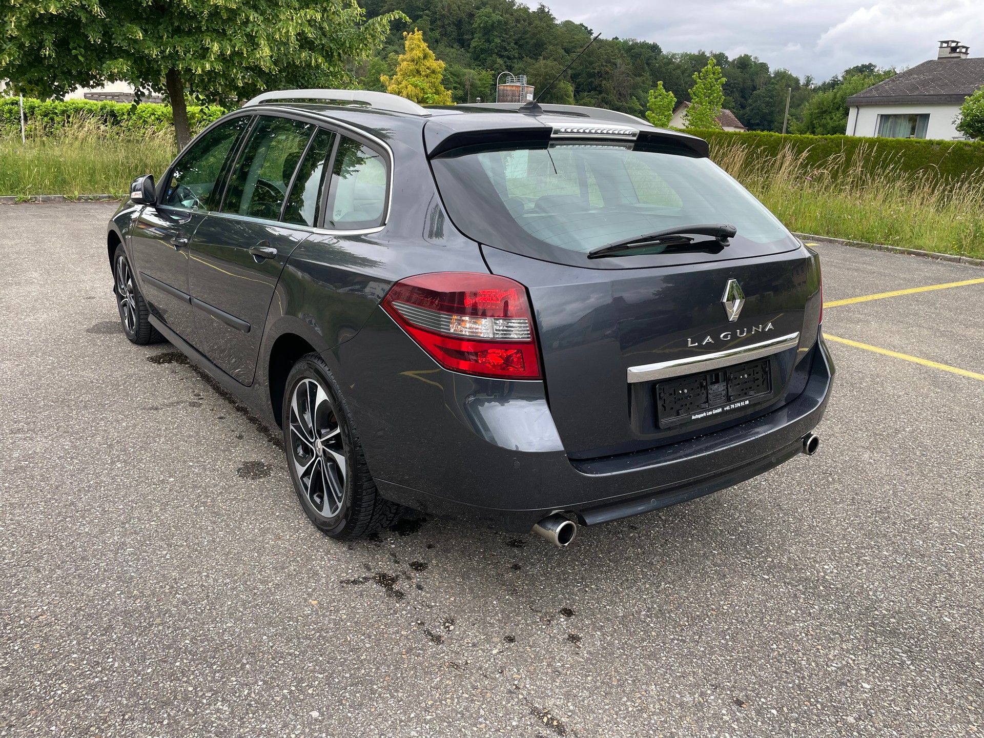RENAULT Laguna Grandtour 2.0 dCi Dynamique Automatic-image-5