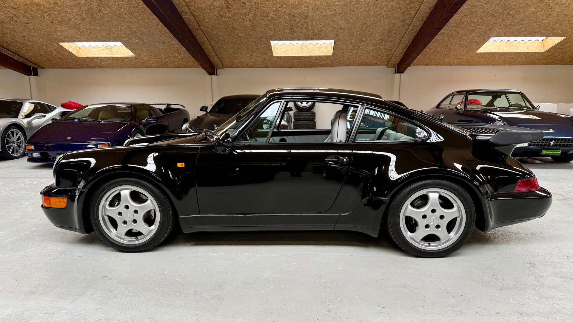 PORSCHE 964 Turbo II 3.3-image-1