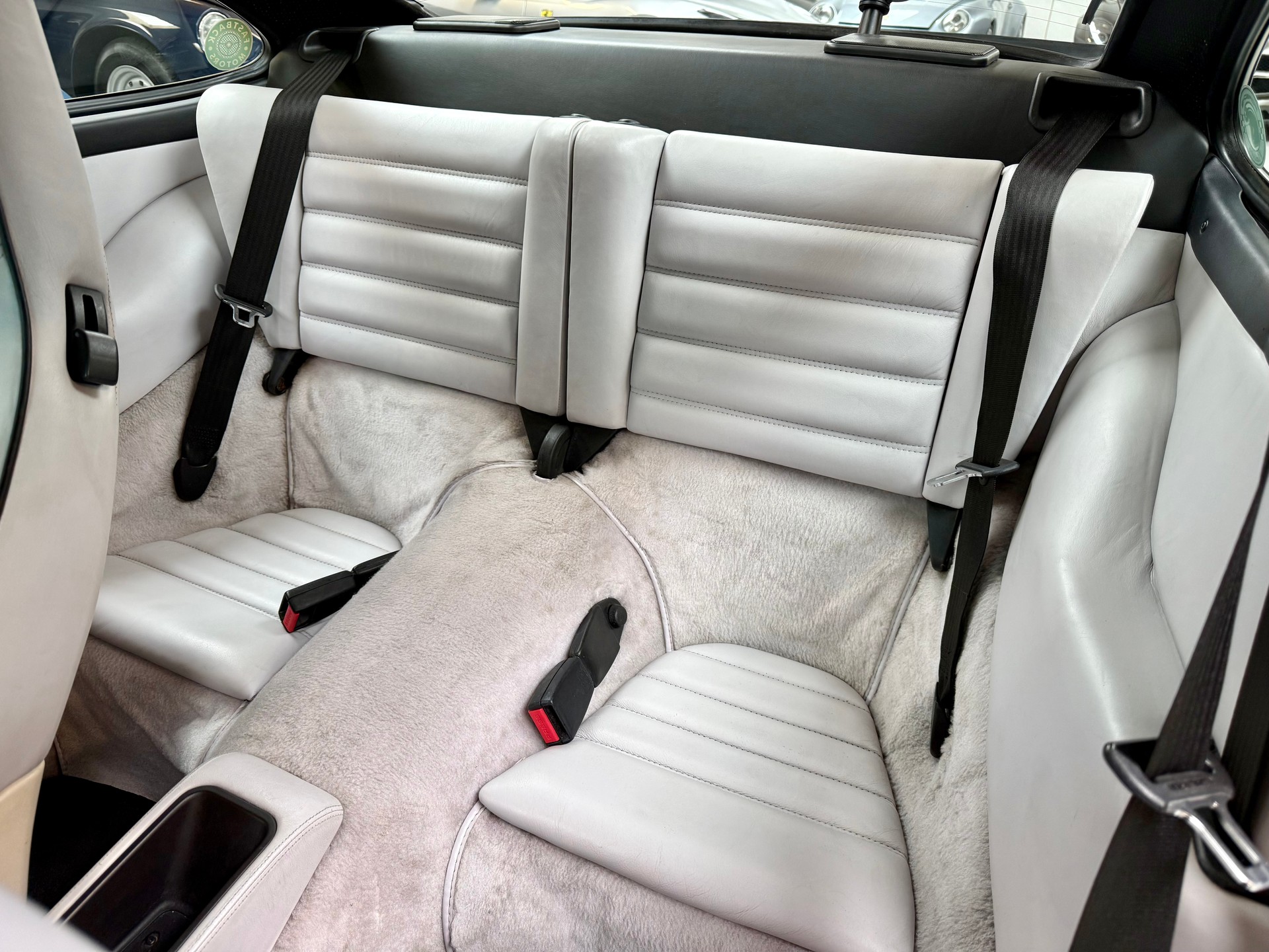 PORSCHE 964 Turbo II 3.3-image-11