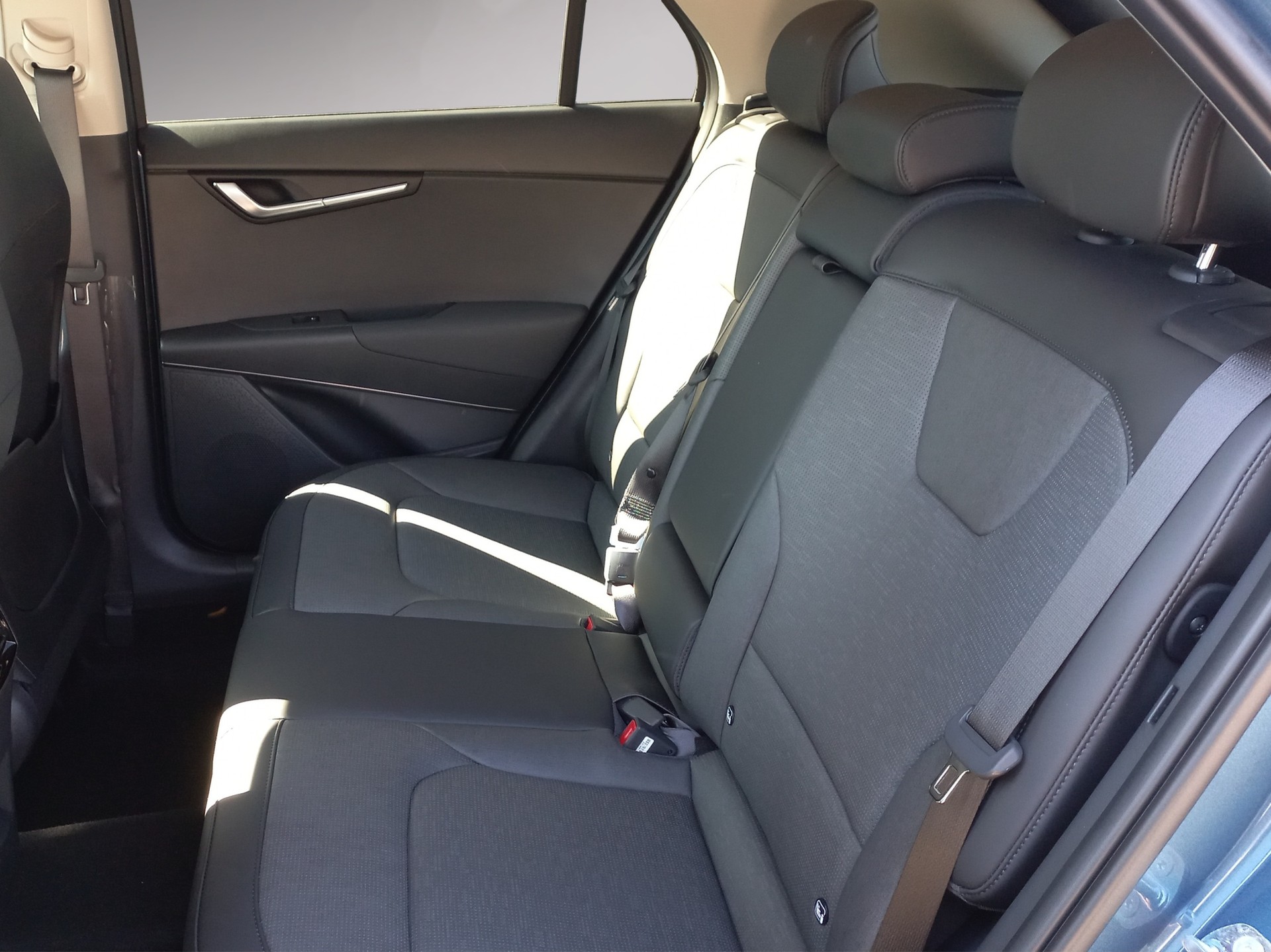 KIA Niro 1.6GDi Plug-in Hybrid Style DCT-image-7