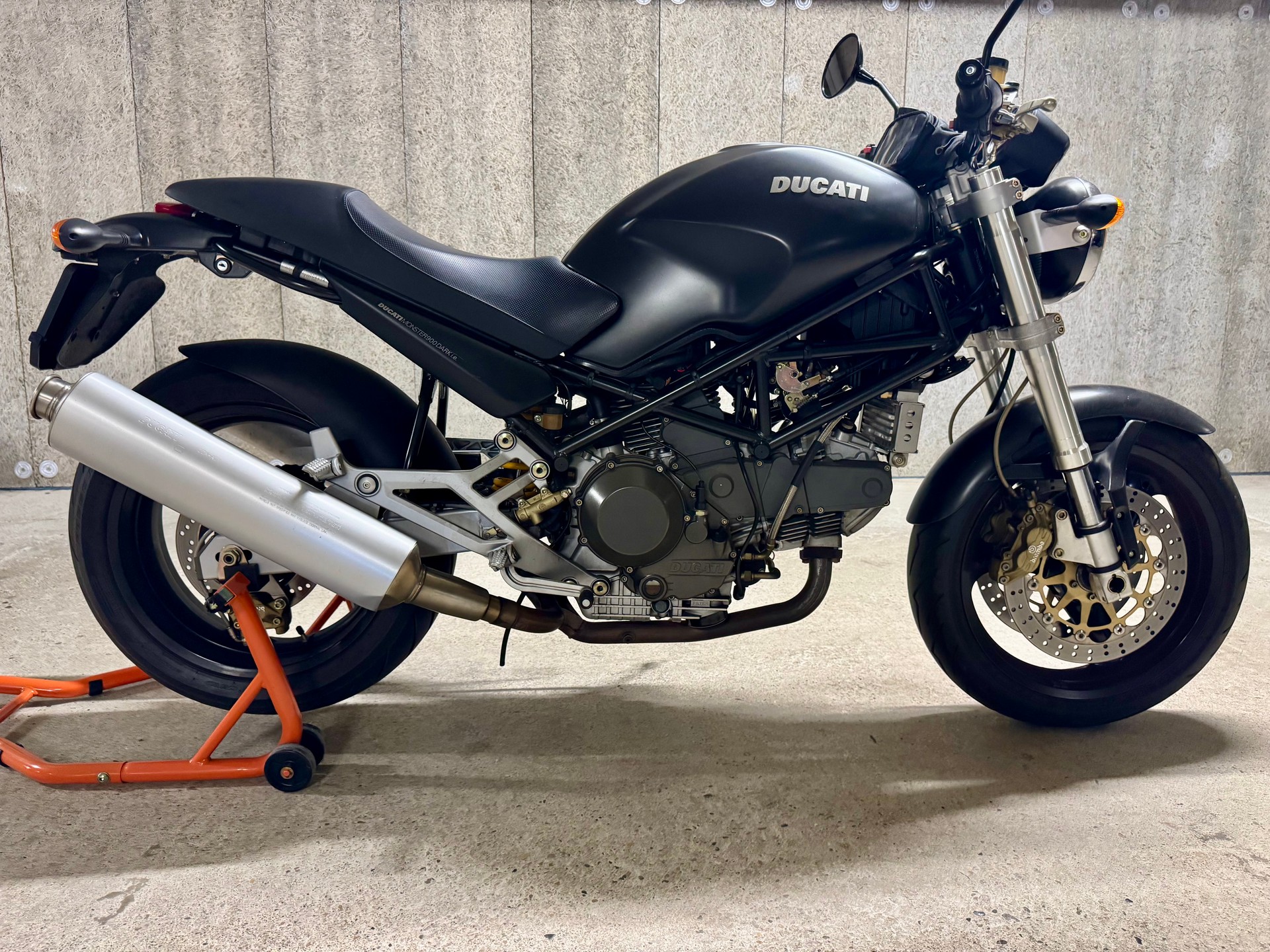 DUCATI Monster 900 i.e. Dark-image-0