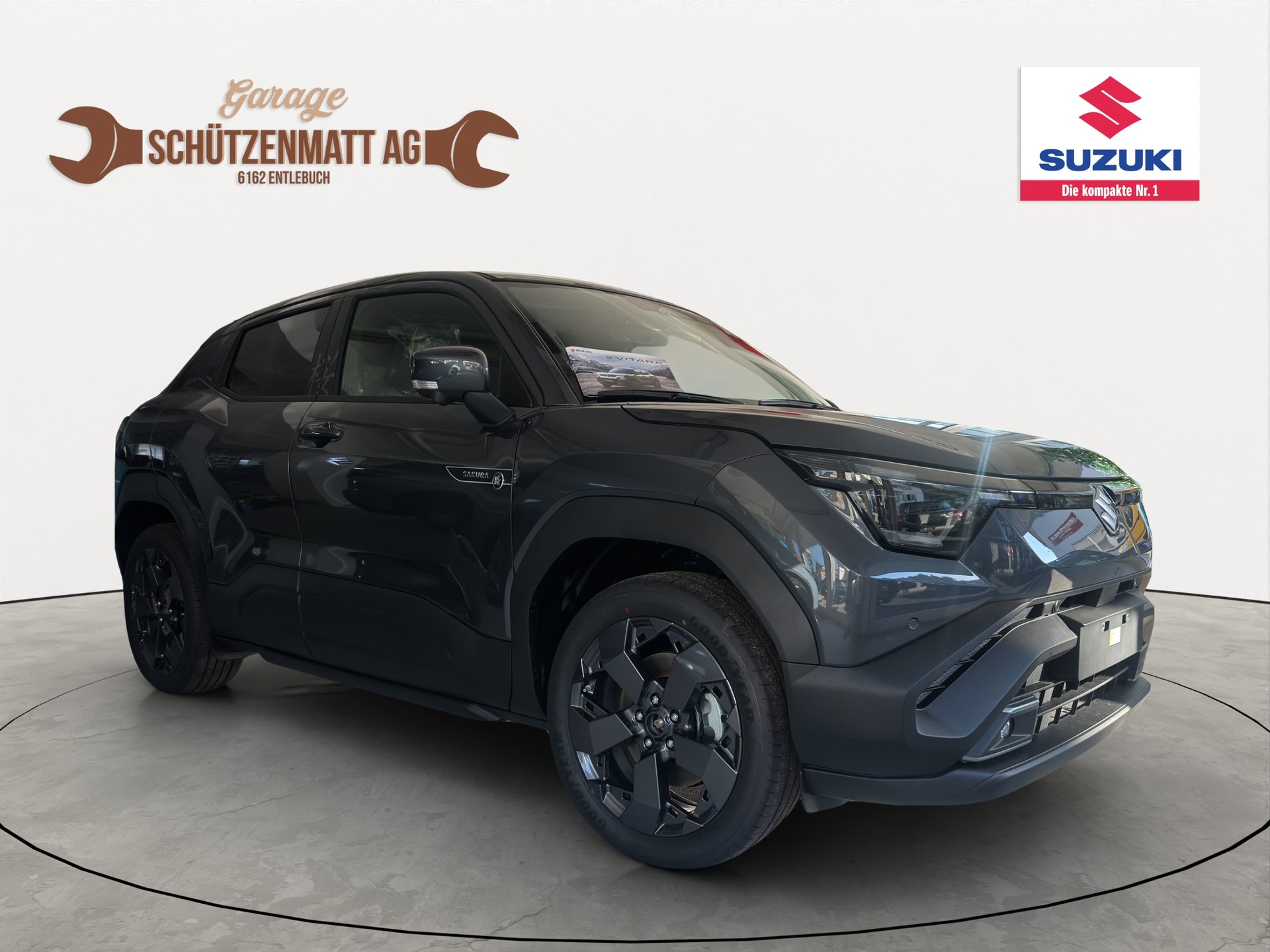 SUZUKI e-Vitara 61kWh Sakura Top 4x4-image-1