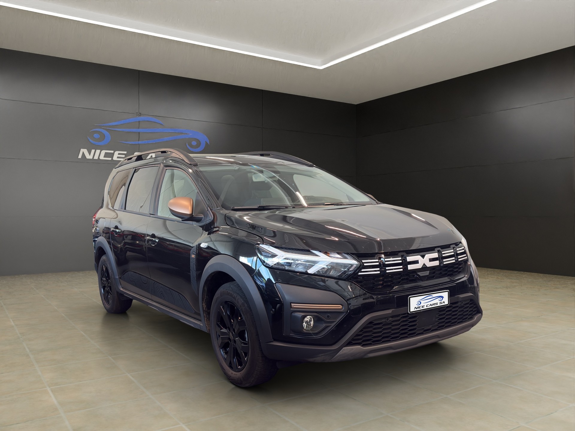 DACIA Jogger HEV 140 Extreme-showroom-element-2