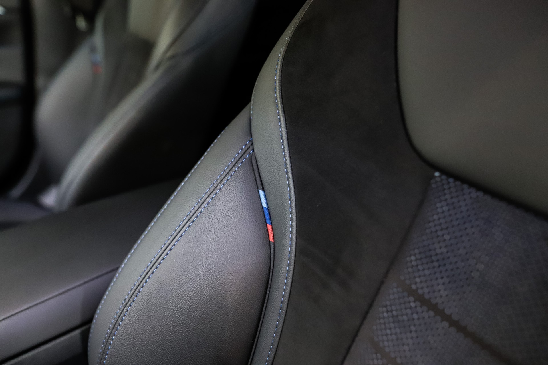 BMW M440i xDrive 48V Gran Coupé Steptronic-image-18