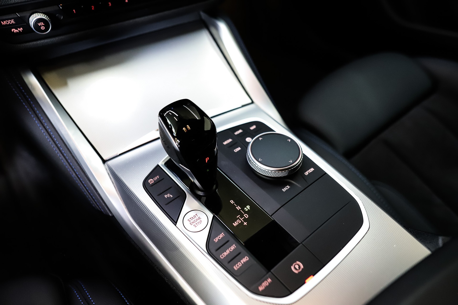 BMW M440i xDrive 48V Gran Coupé Steptronic-image-14