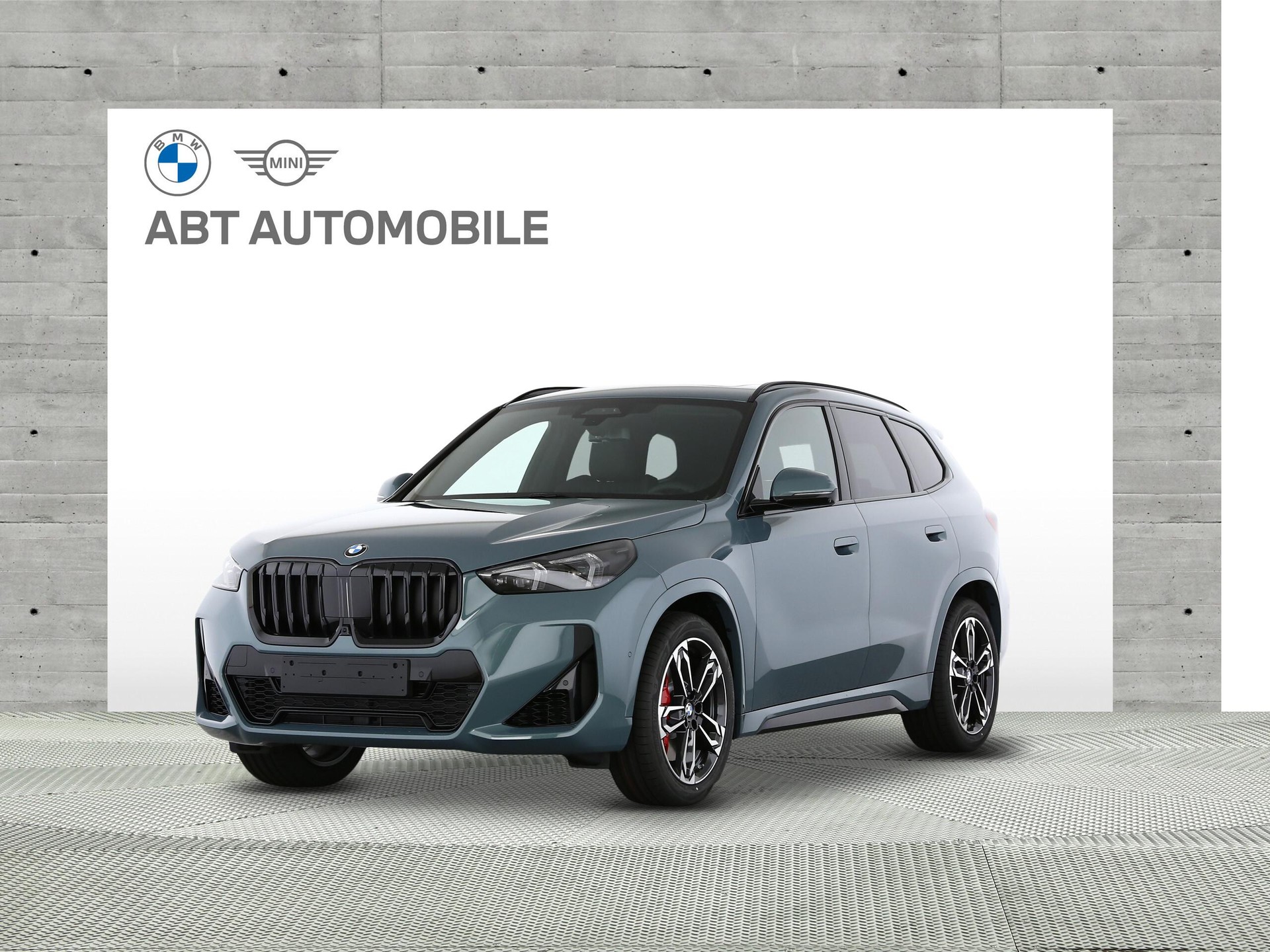 BMW X1 23i xDrive paddles