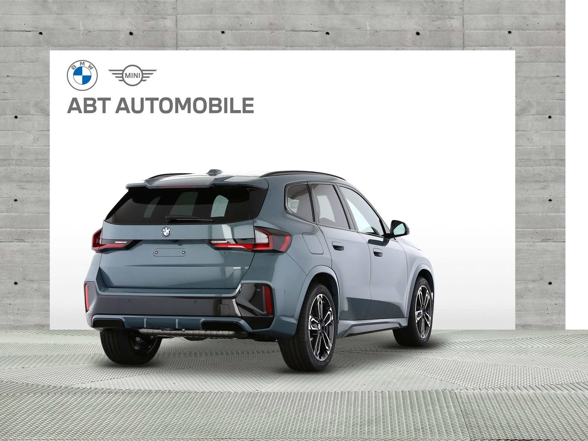 BMW X1 23i xDrive paddles-showroom-element-2