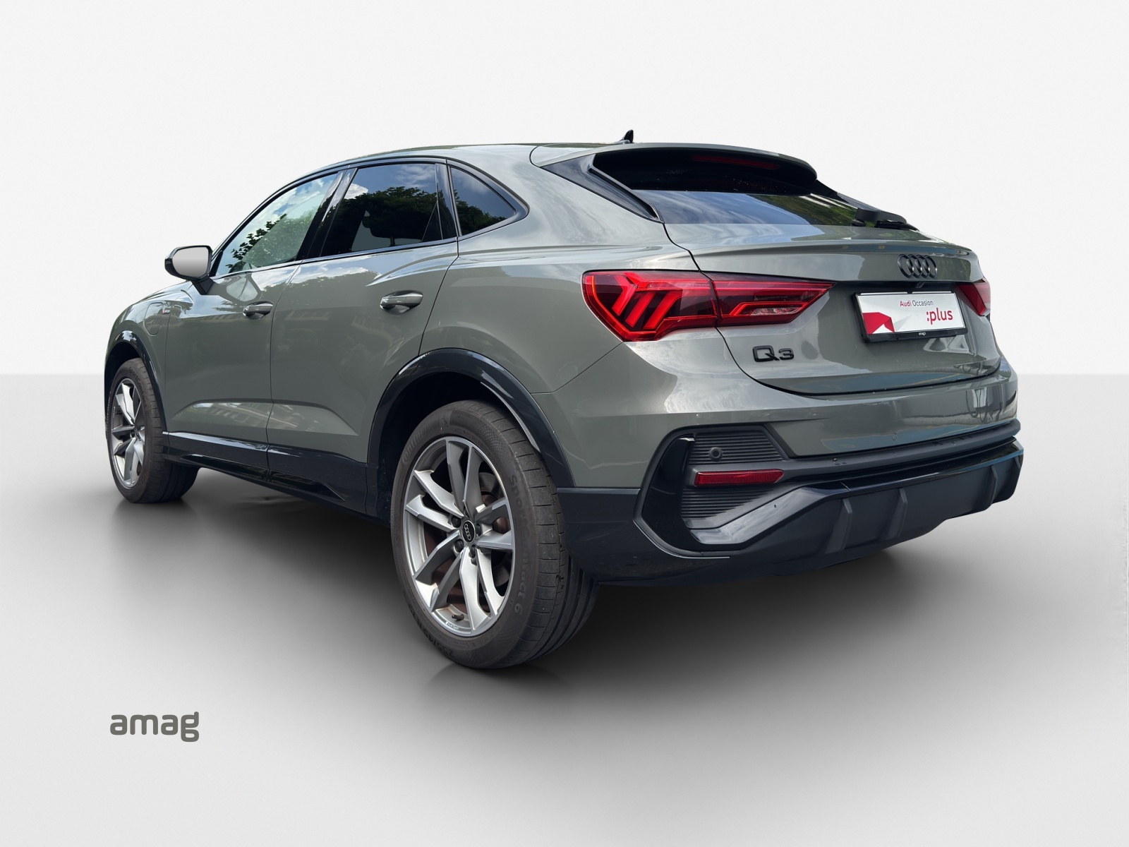 AUDI Q3 Sportback 45 TFSI e S line S-tronic-image-2