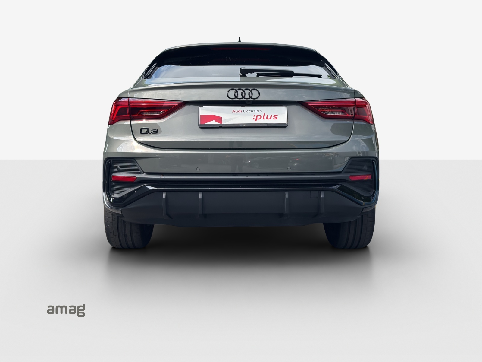 AUDI Q3 Sportback 45 TFSI e S line S-tronic-showroom-element-3