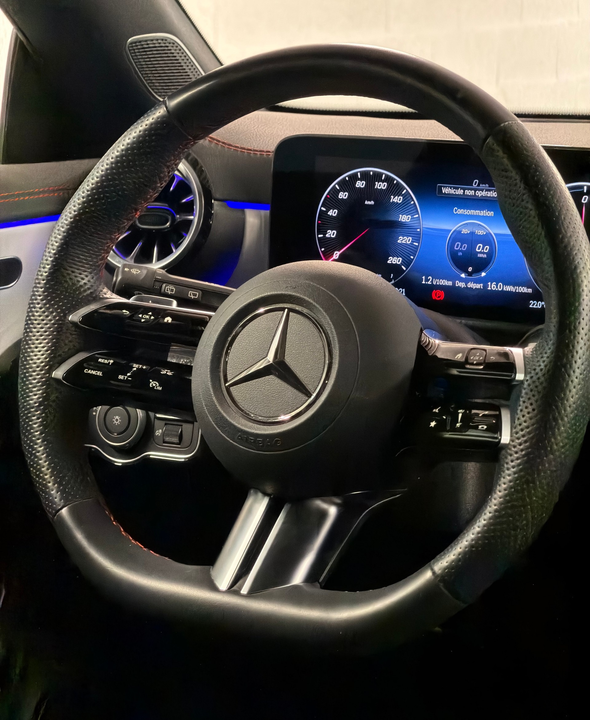 MERCEDES-BENZ CLA 250 e 8G-DCT EQ Star-image-13