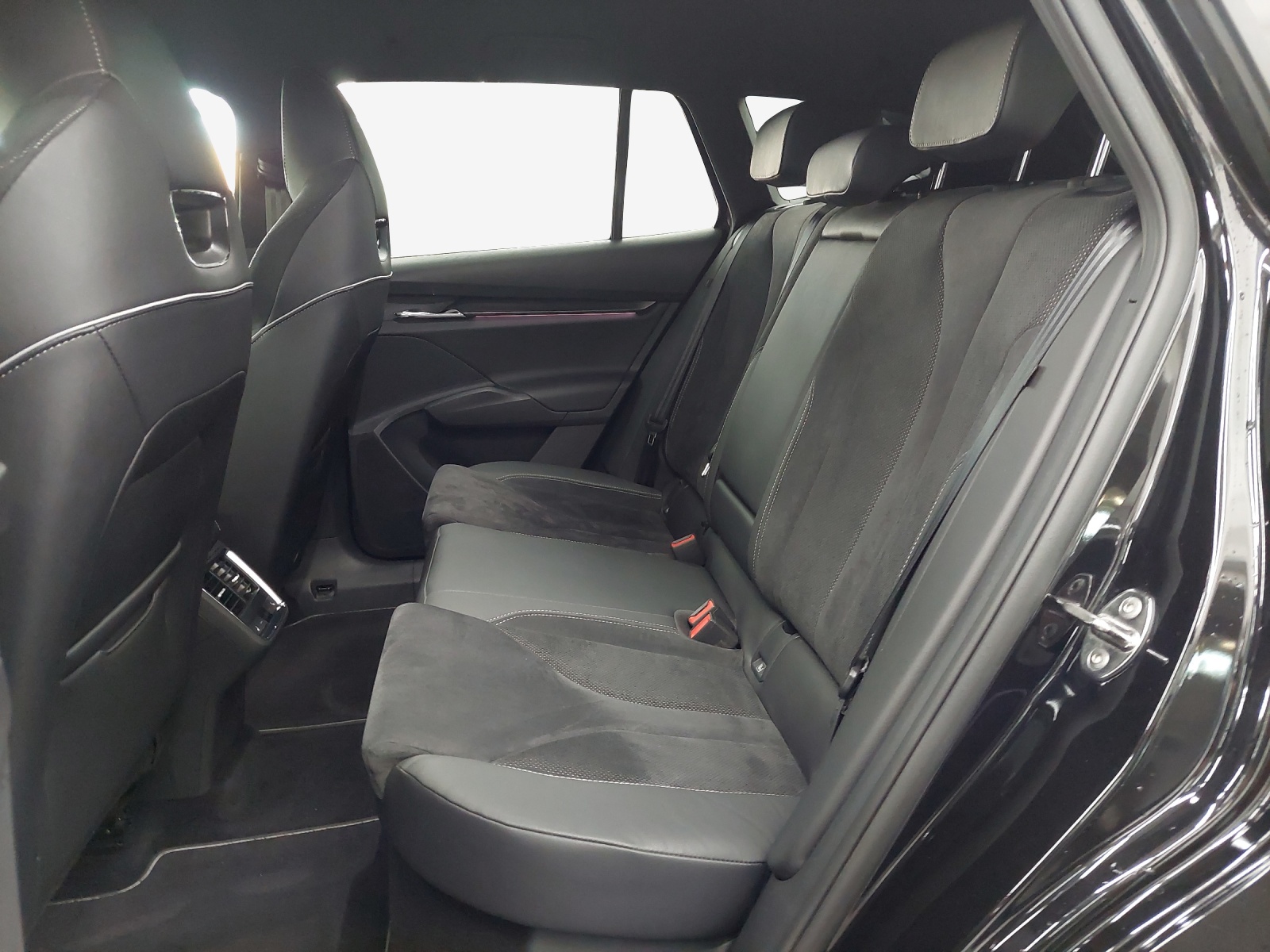 SKODA Enyaq iV 80 SportLine-image-12