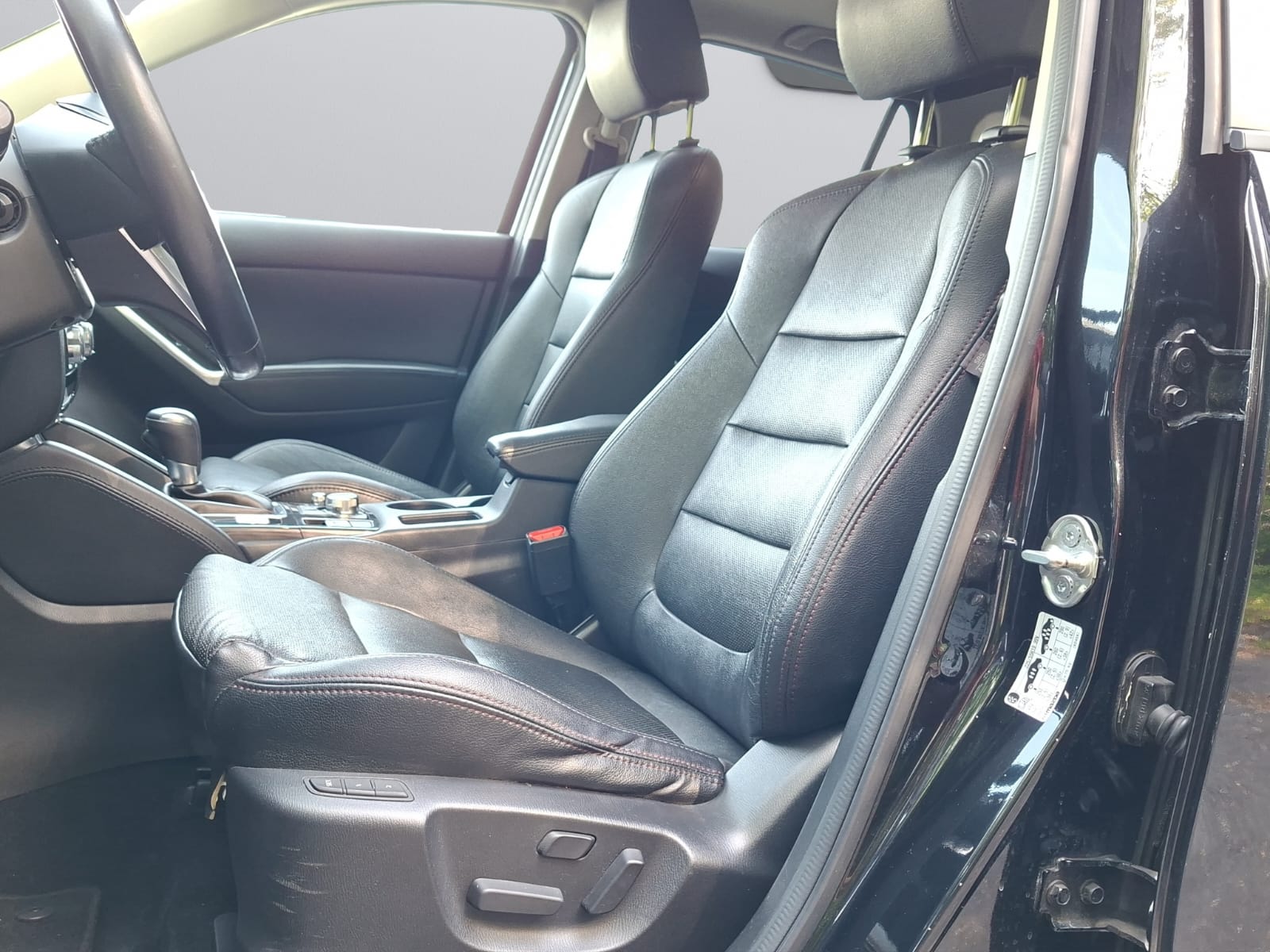MAZDA CX-5 2.5 Revolution AWD Skyactive-G Automatic-image-9