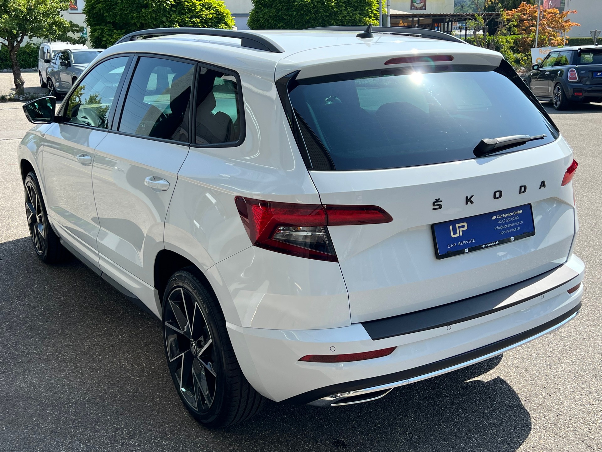 SKODA Karoq 2.0 TSI SportLine DSG 4x4 * AHK 1.9 T *-image-6