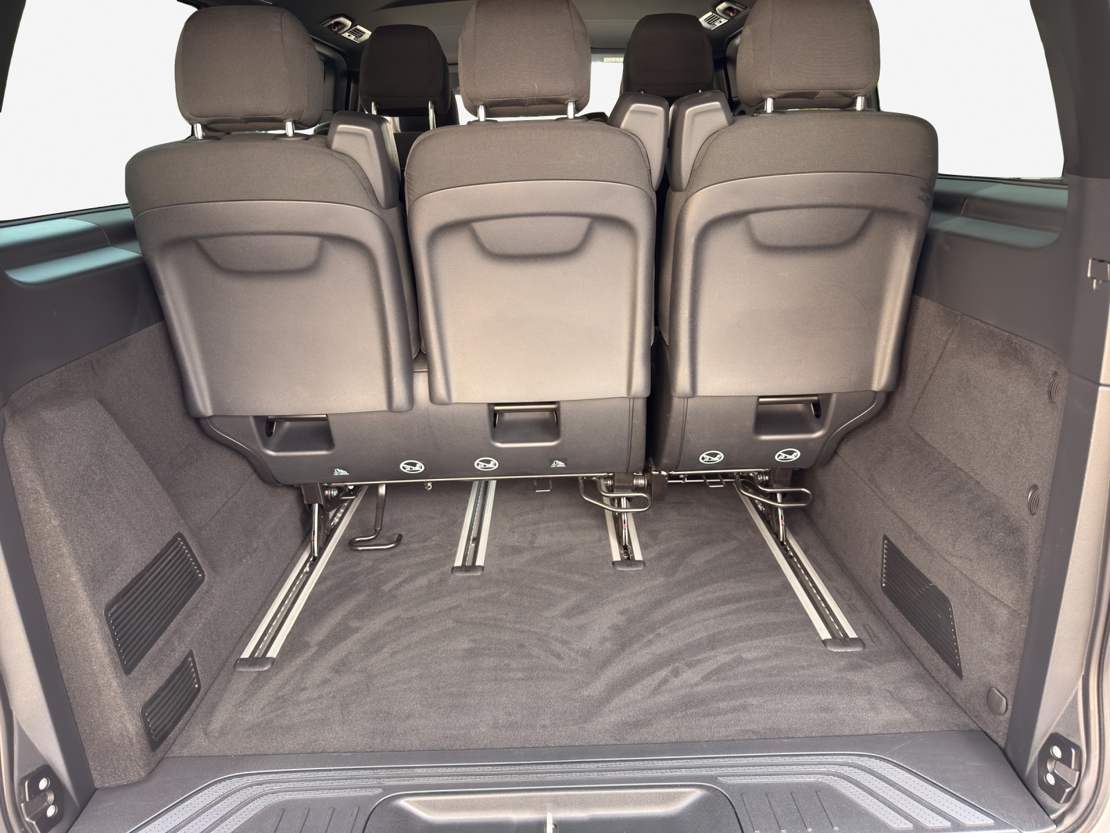 MERCEDES-BENZ V 250 d lang 4Matic 9G-Tronic-image-12