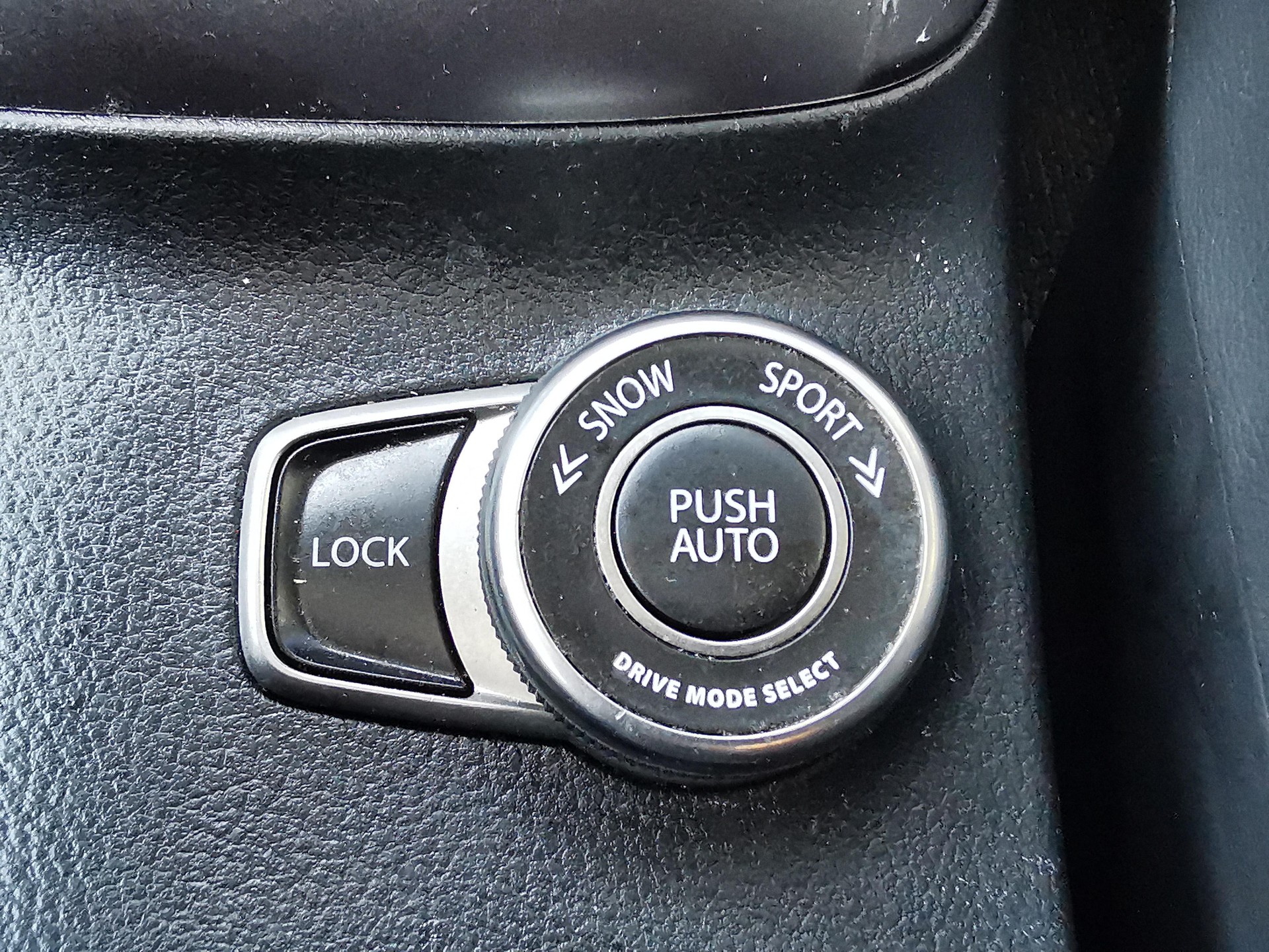 SUZUKI S-Cross 1.5 Compact Top Hybrid 4x4-image-15