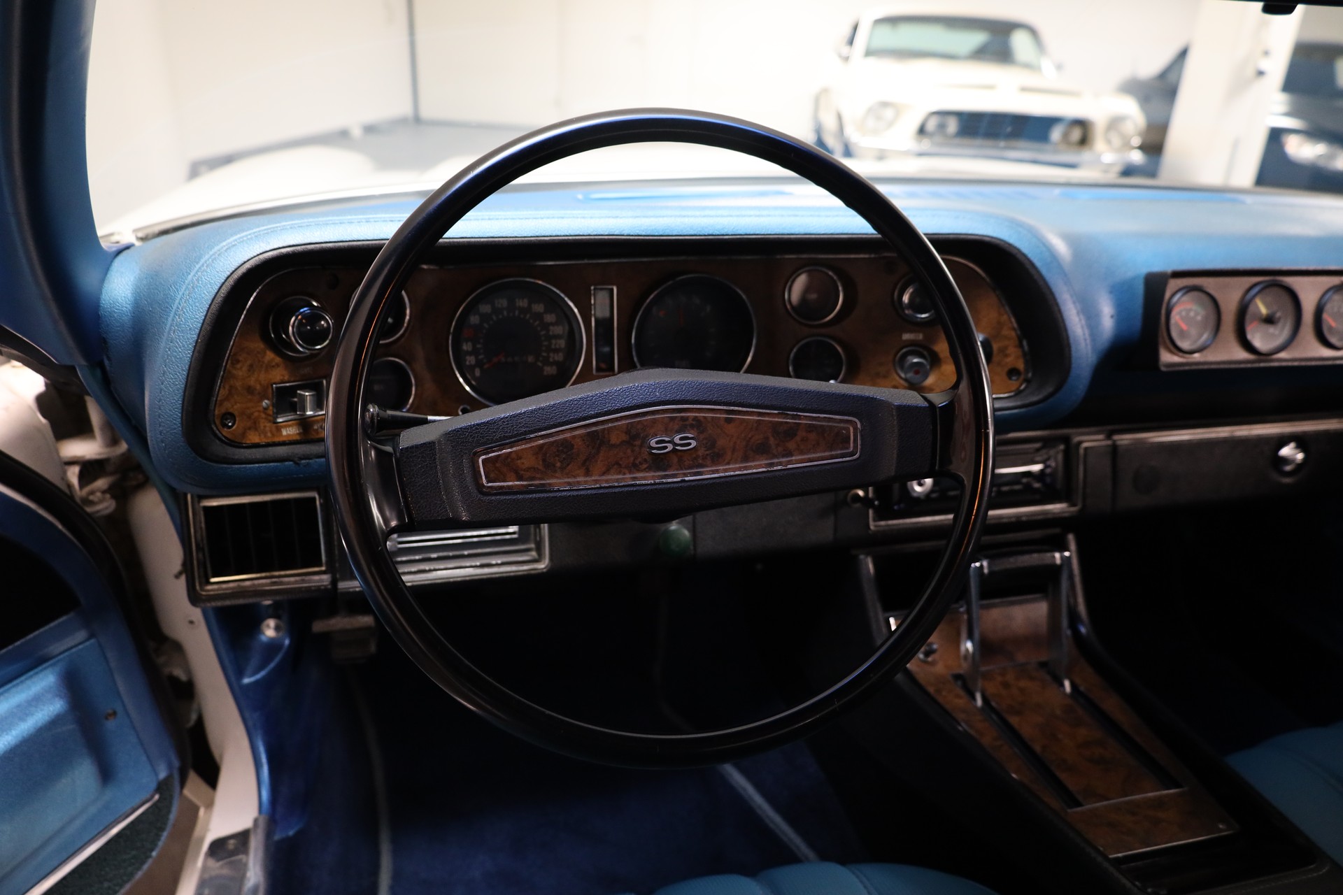 CHEVROLET SS 350-image-10
