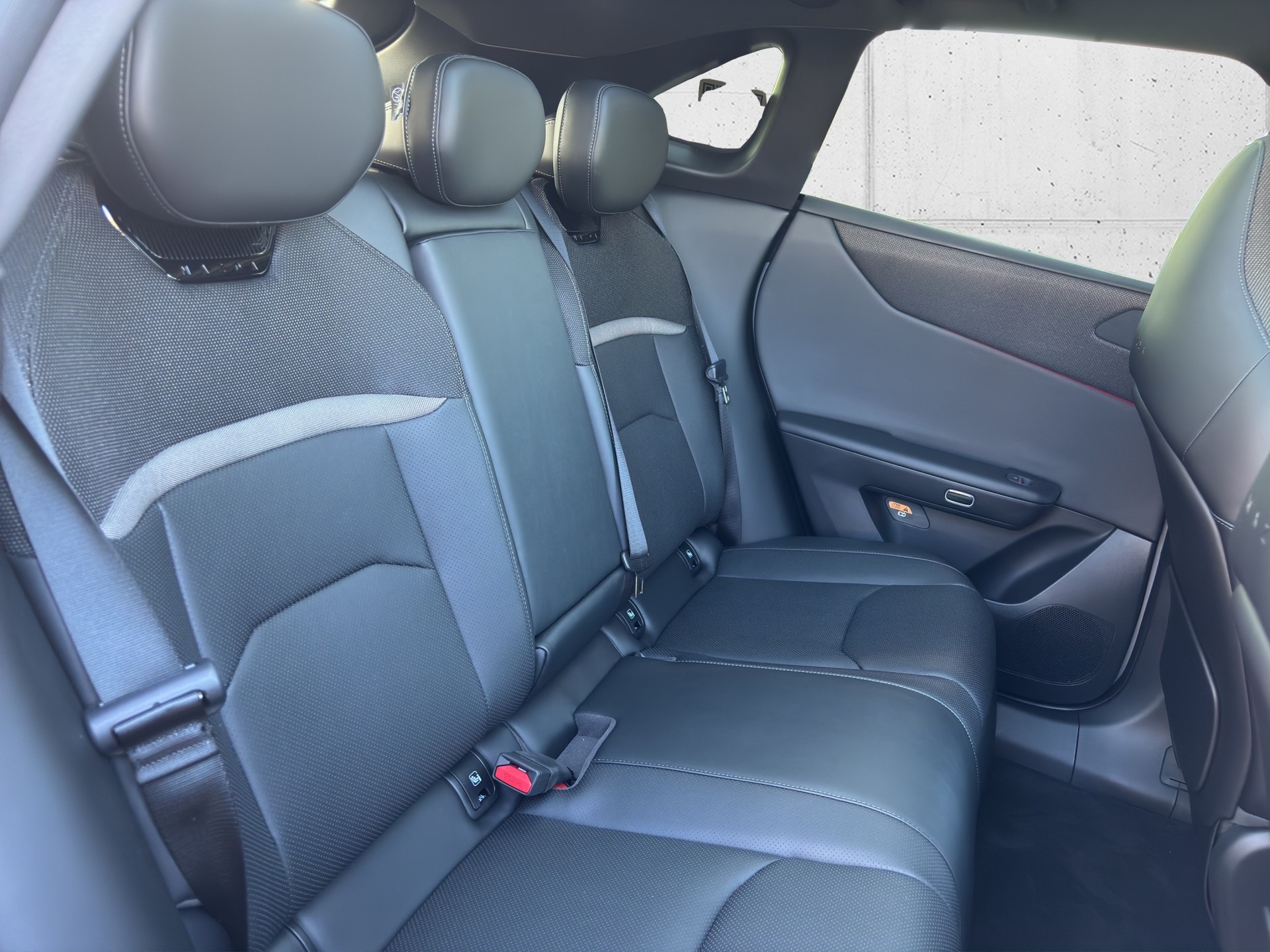 MAZDA CX-6e Takumi 21"-image-13