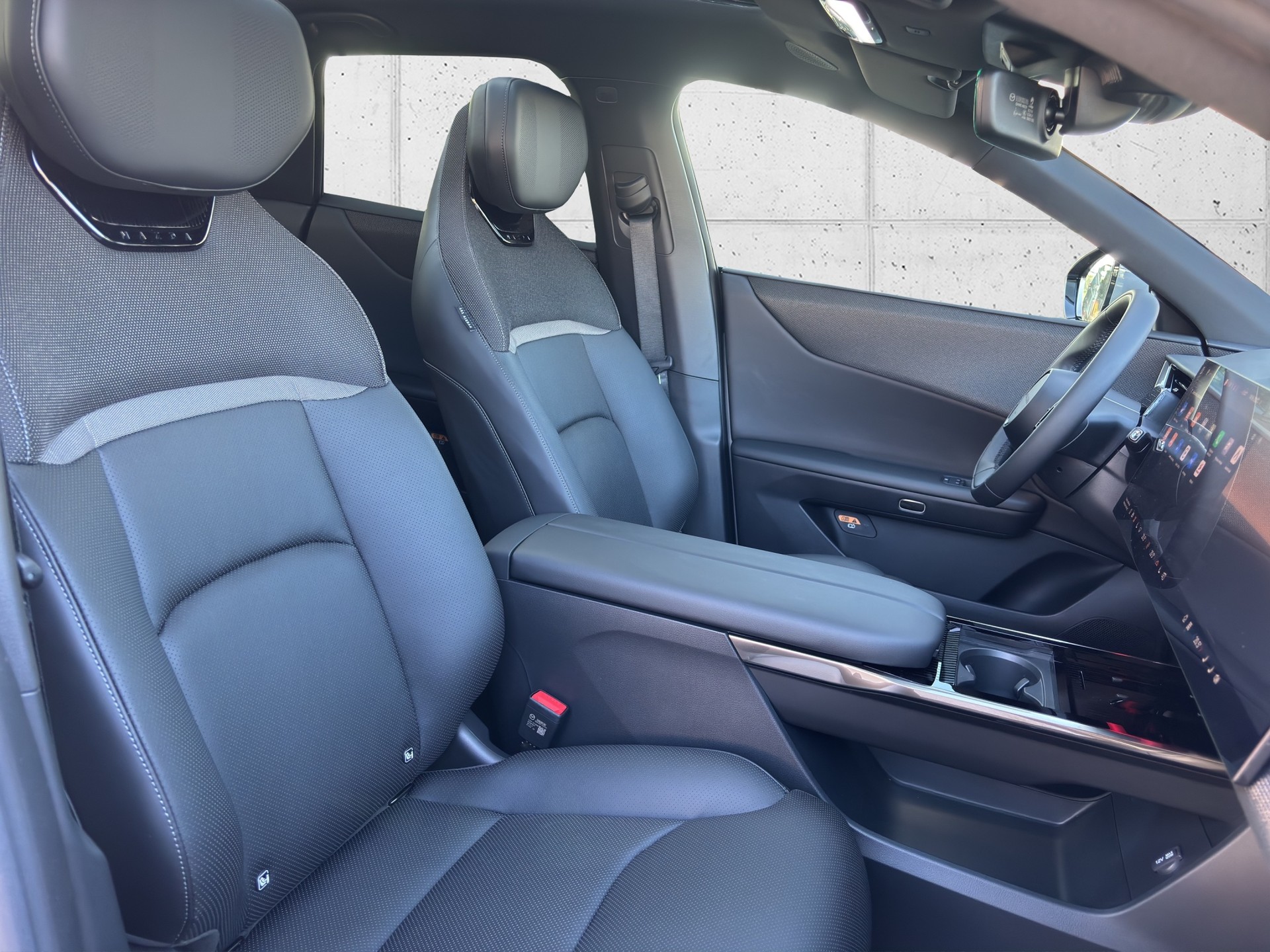 MAZDA CX-6e Takumi-image-12